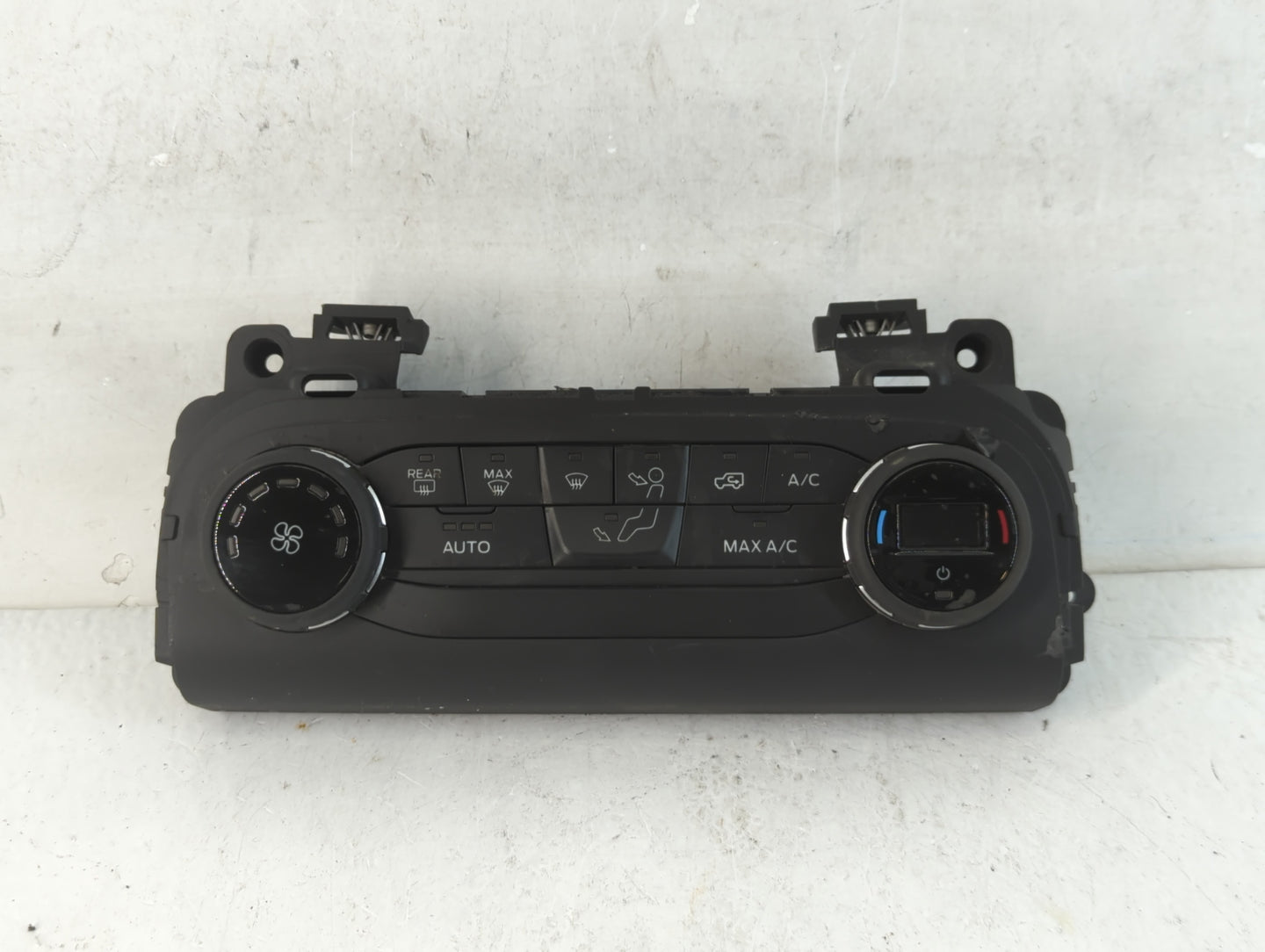 2021 Ford Bronco Climate Control Module Temperature AC/Heater Replacement P/N:12931121 M1PT-18C612-JD Fits OEM Used Auto Par