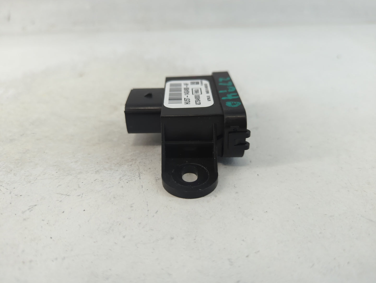 2021-2021 Ford Bronco Power Converter Control Module Hu5t-14g490-af - Oemusedautoparts1.com