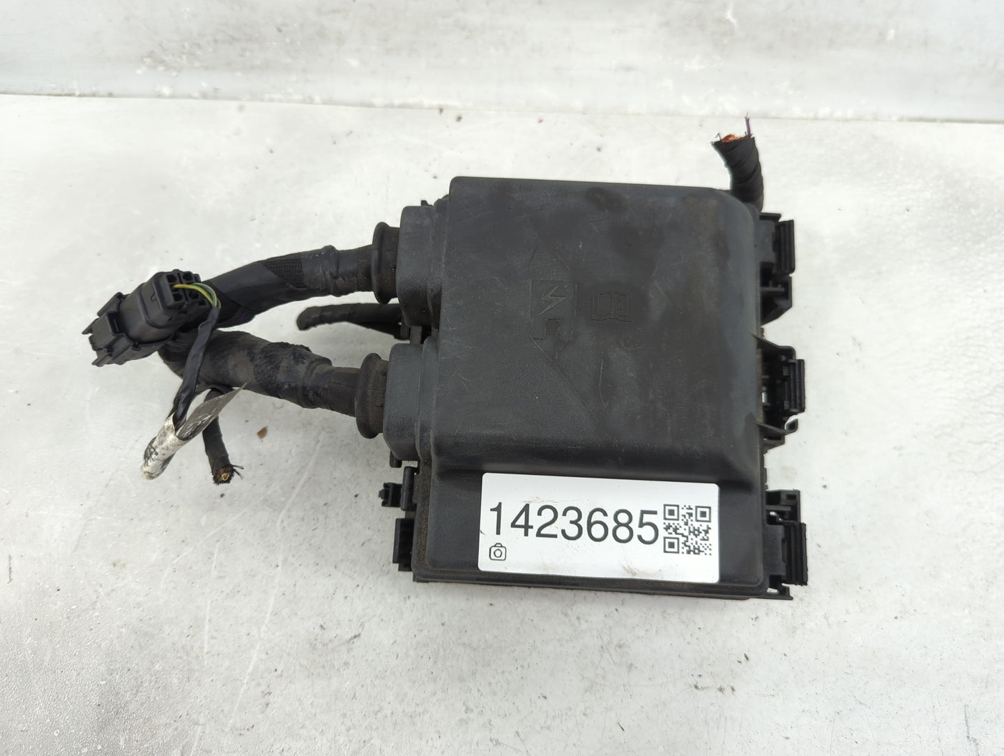 2021-2022 Ford Bronco Sport Fusebox Fuse Box Panel Relay Module P/N:JX6T-14A003-AB Fits Fits 2021 2022 OEM Used Auto Parts -