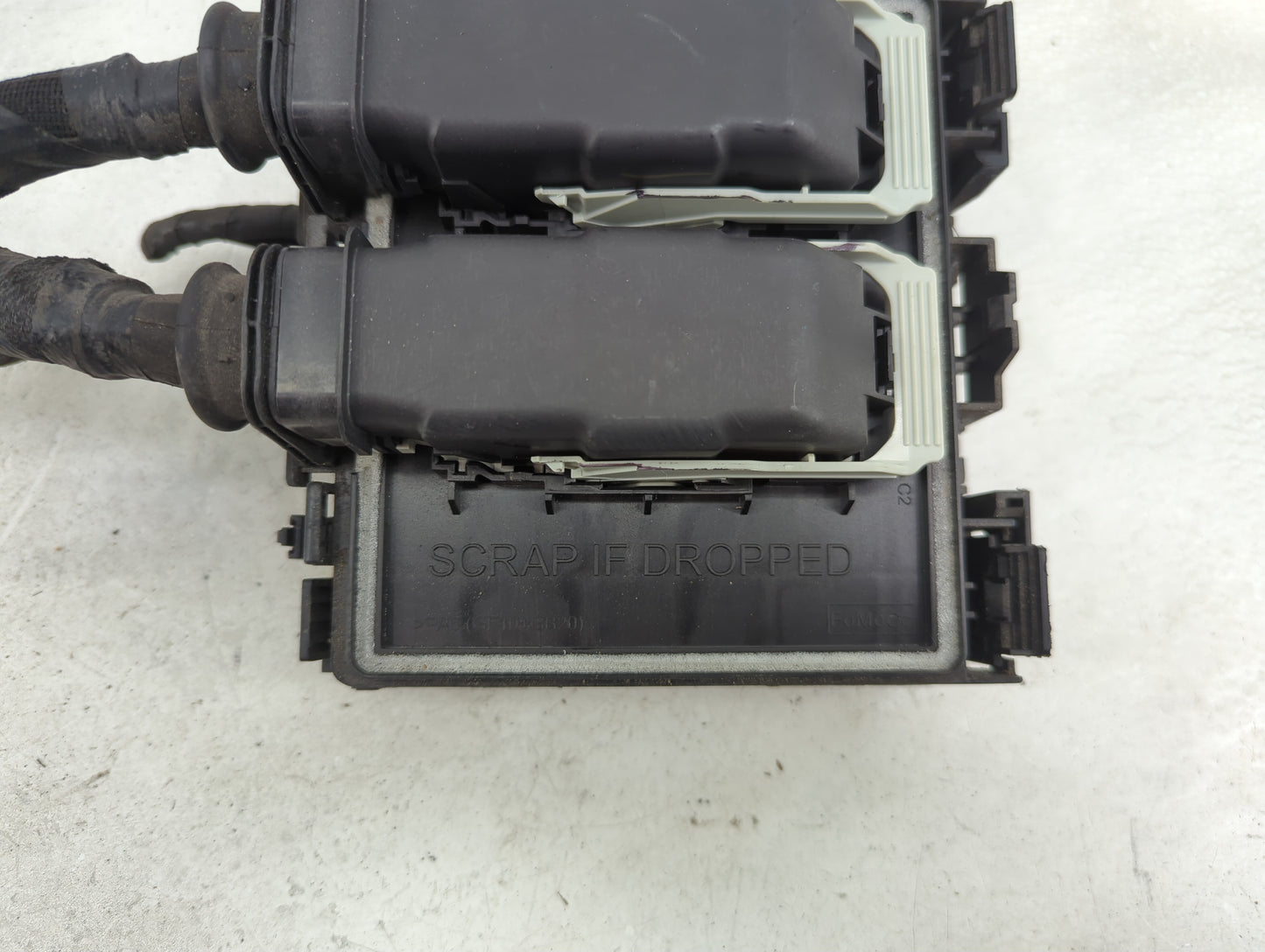 2021-2022 Ford Bronco Sport Fusebox Fuse Box Panel Relay Module P/N:JX6T-14A003-AB Fits Fits 2021 2022 OEM Used Auto Parts -