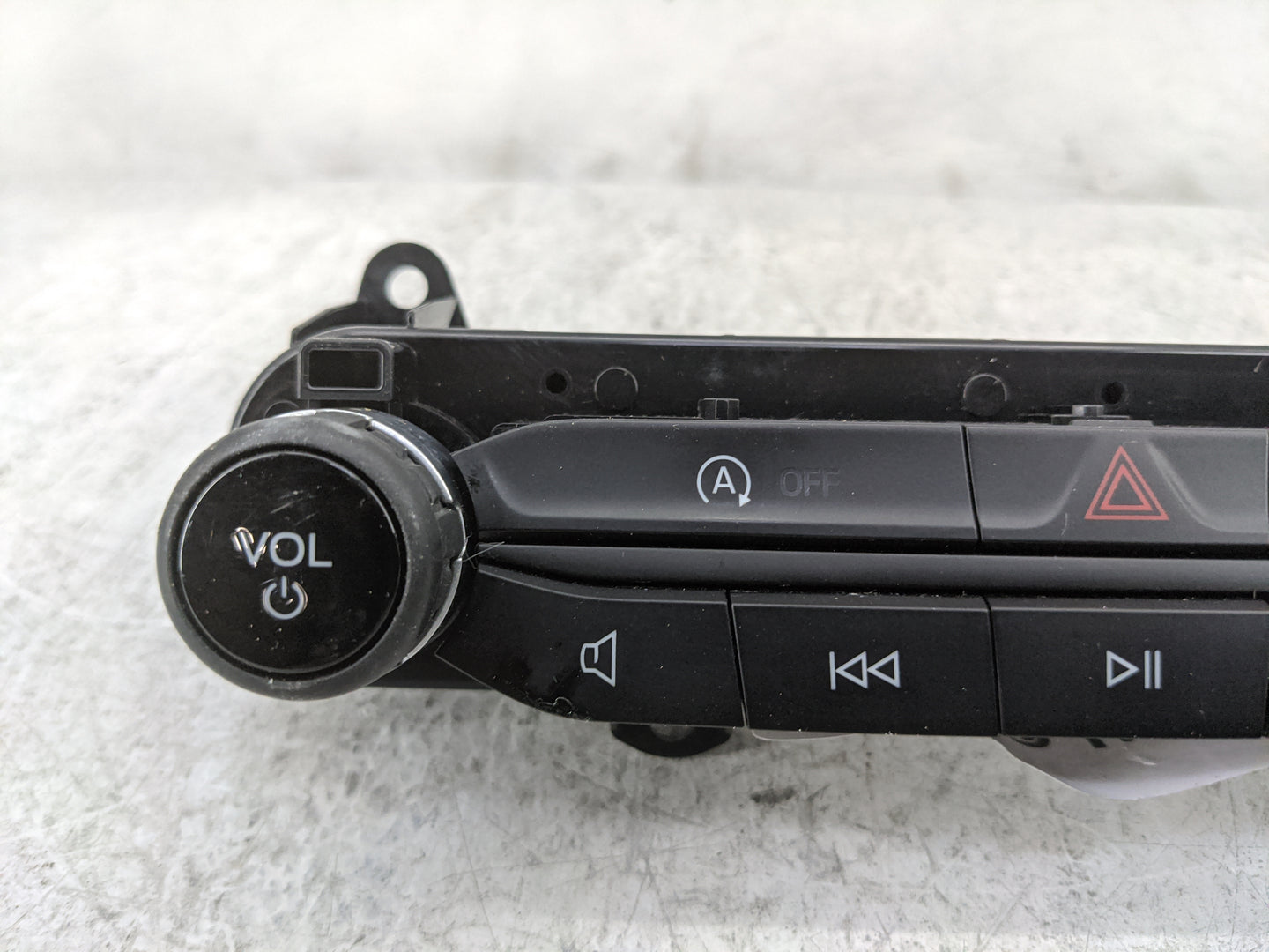 2021-2022 Ford Bronco Sport Radio Control Panel 1478164 - Oemusedautoparts1.com