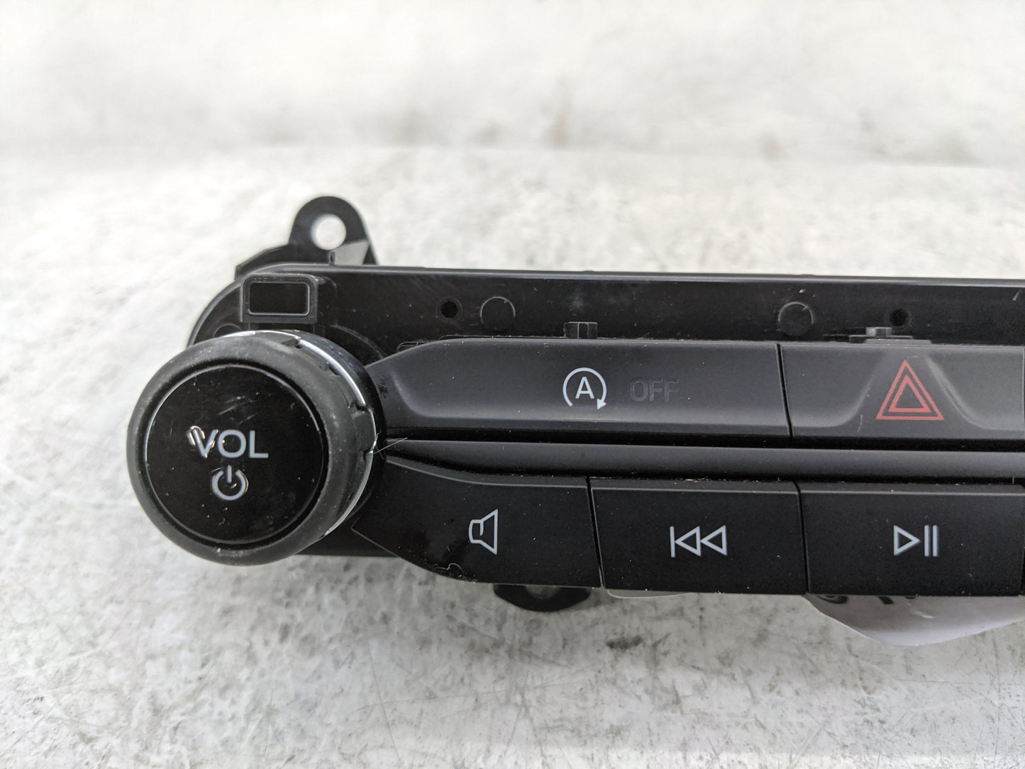 2021-2022 Ford Bronco Sport Radio Control Panel 1478164 - Oemusedautoparts1.com