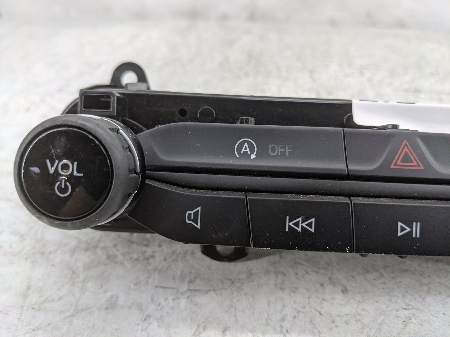 2021-2022 Ford Bronco Sport Radio Control Panel 1478401 - Oemusedautoparts1.com