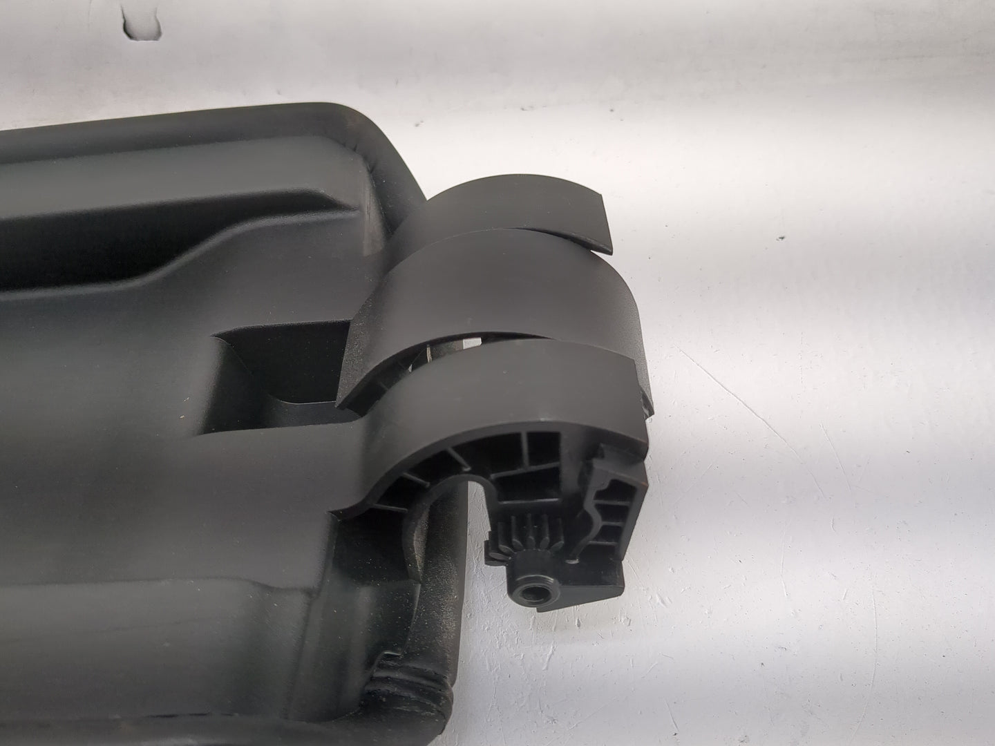 2021 Ford Bronco Sport Center Console Armrest Cover Lid Fits OEM Used Auto Parts - Oemusedautoparts1.com