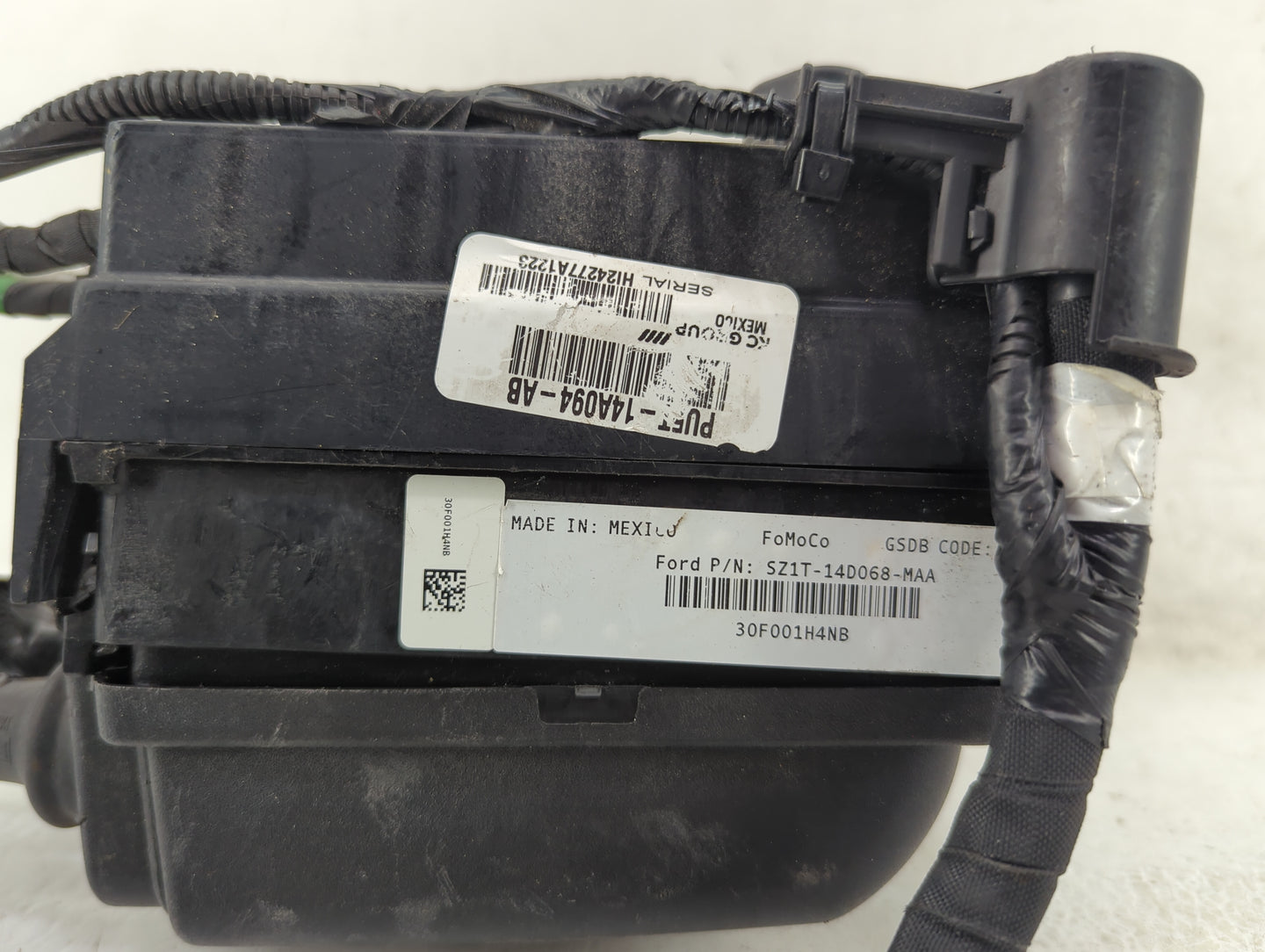 2021-2022 Ford Bronco Sport Fusebox Fuse Box Panel Relay Module P/N:JX6T-14A003-AB PU5T-14A094-AB Fits Fits 2021 2022 OEM Us