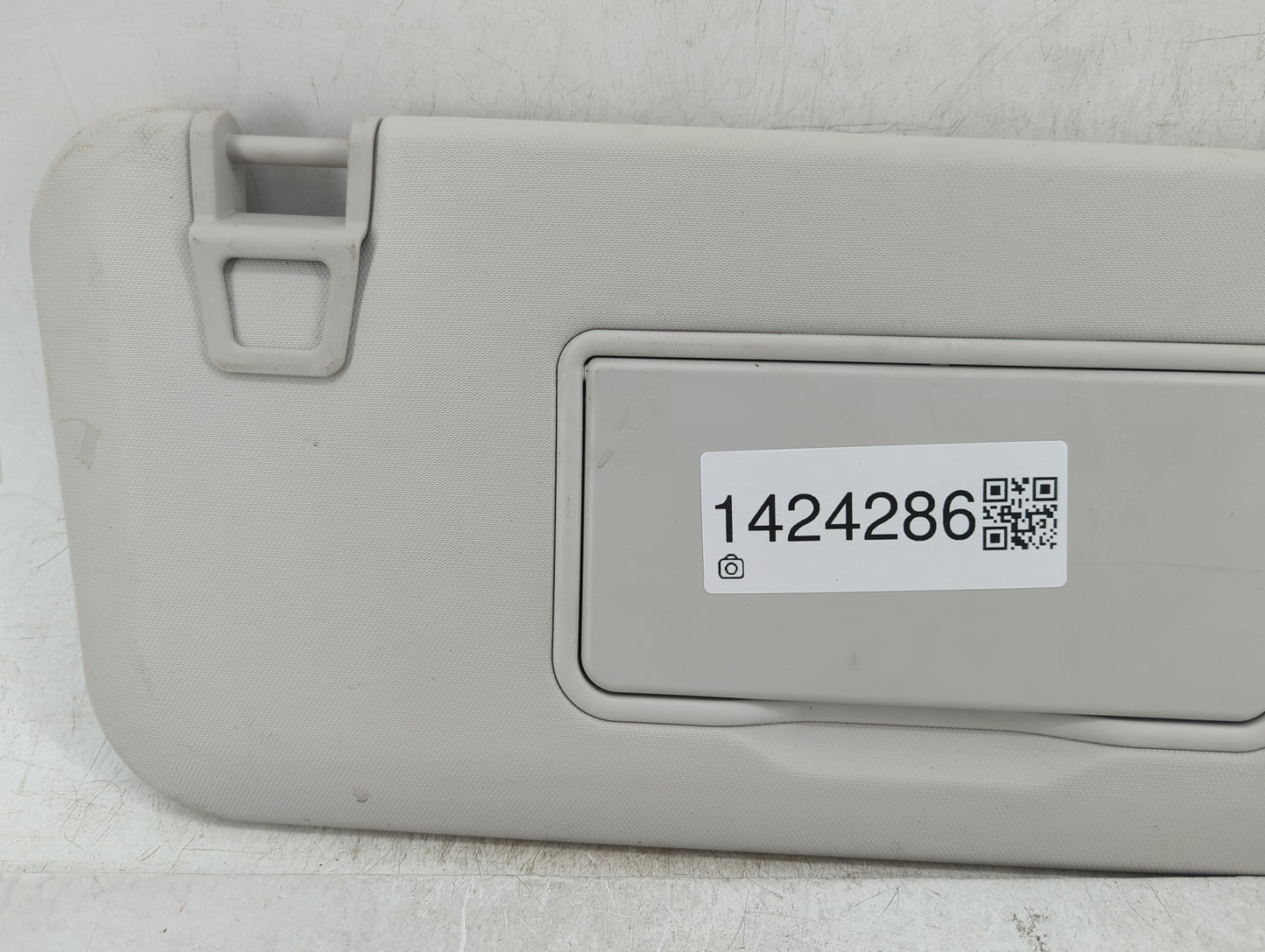 2021-2022 Ford Bronco Sport Sun Visor Shade Replacement Passenger Right Mirror Fits Fits 2021 2022 OEM Used Auto Parts - Oem