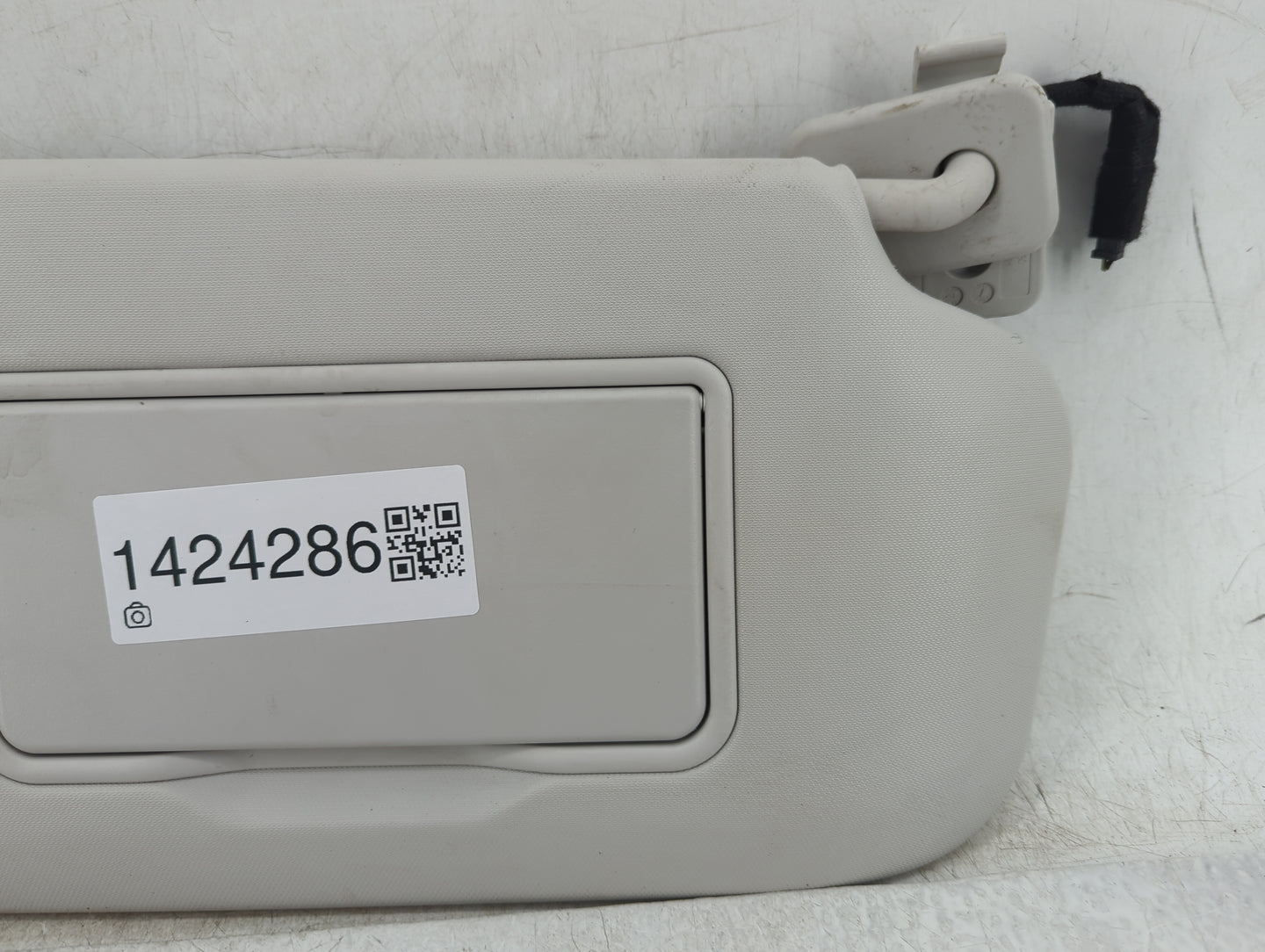 2021-2022 Ford Bronco Sport Sun Visor Shade Replacement Passenger Right Mirror Fits Fits 2021 2022 OEM Used Auto Parts - Oem