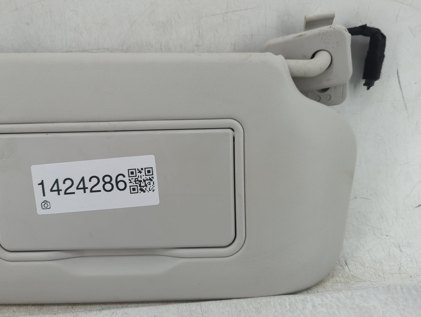 2021-2022 Ford Bronco Sport Sun Visor Shade Replacement Passenger Right Mirror Fits Fits 2021 2022 OEM Used Auto Parts - Oem