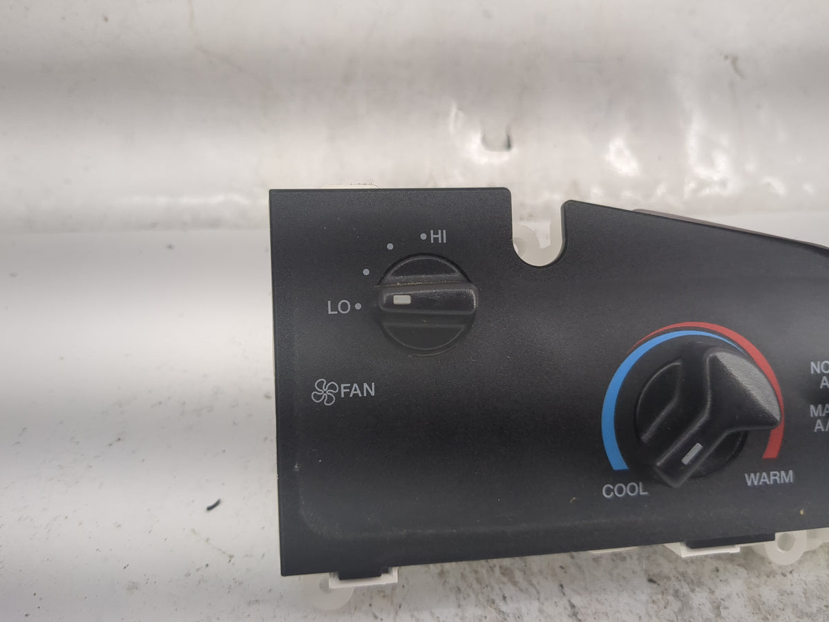 2021 Ford E-350 Super Duty Climate Control Module Temperature AC/Heater Replacement P/N:LC2T-19E764-AA Fits OEM Used Auto Pa