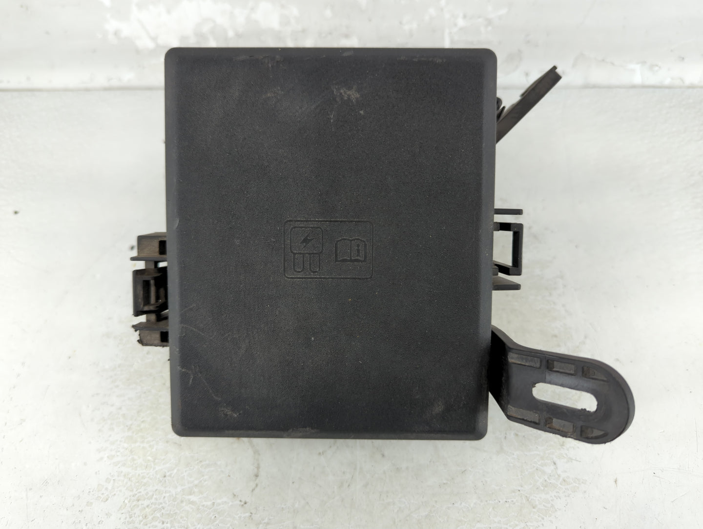 2021 Ford Ecosport Fusebox Fuse Box Panel Relay Module P/N:GN15-12A581-CJJ Fits OEM Used Auto Parts - Oemusedautoparts1.com