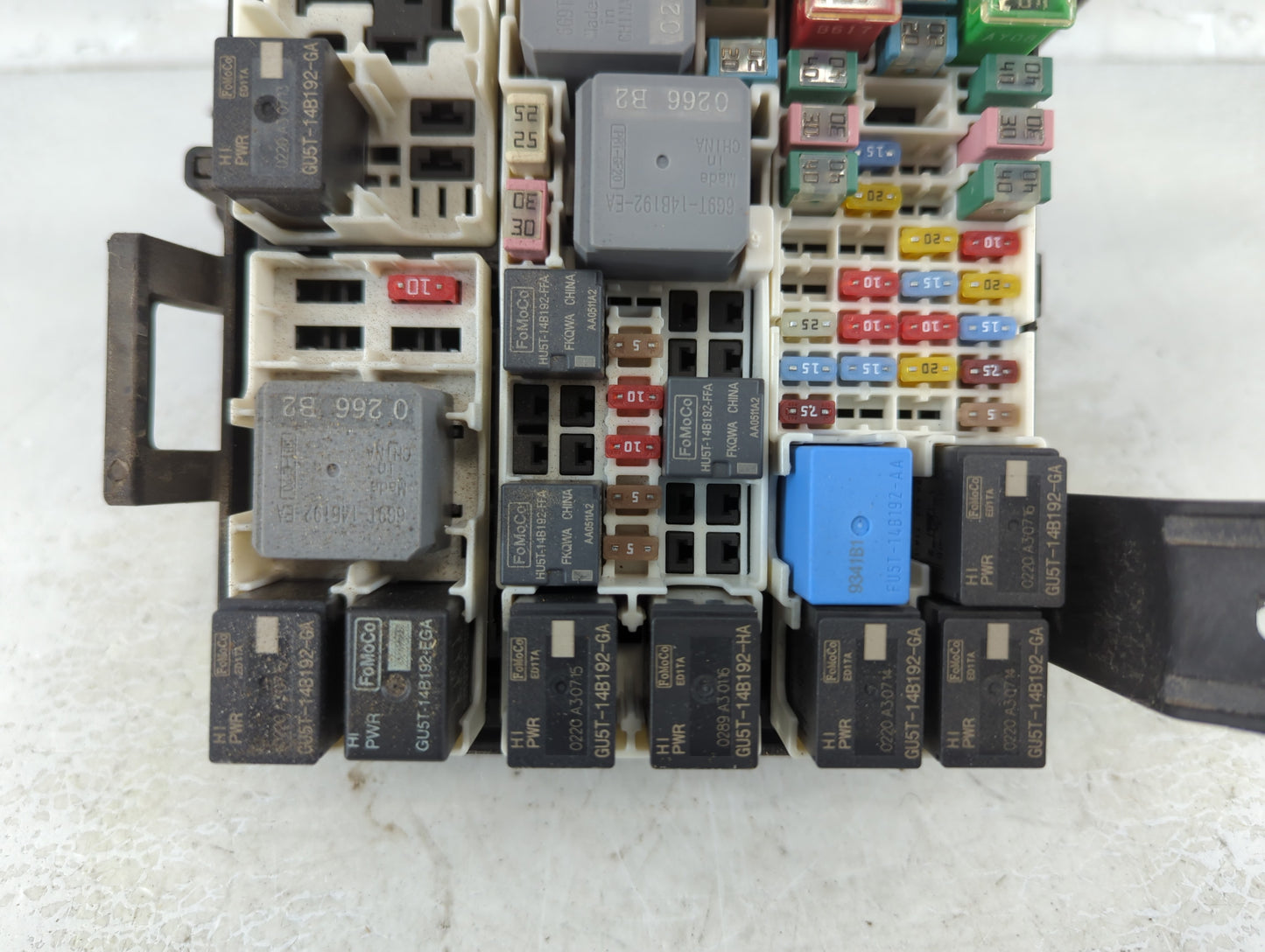 2021 Ford Ecosport Fusebox Fuse Box Panel Relay Module P/N:GN15-12A581-CJJ Fits OEM Used Auto Parts - Oemusedautoparts1.com