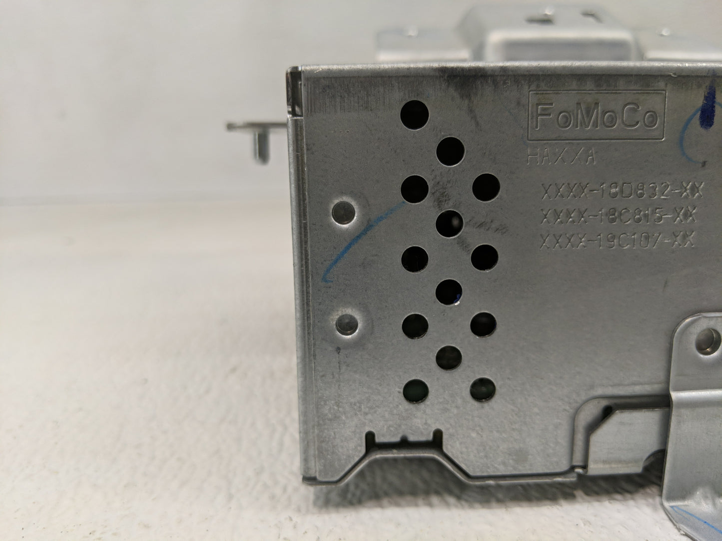 2021-2022 Ford Ecosport Radio AM FM Cd Player Receiver Replacement P/N:LU5T-18K810-AG Fits Fits 2021 2022 OEM Used Auto Part