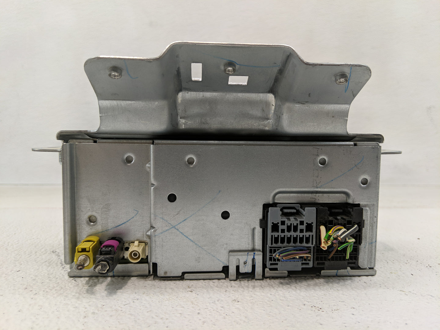 2021-2022 Ford Ecosport Radio AM FM Cd Player Receiver Replacement P/N:LU5T-18K810-AG Fits Fits 2021 2022 OEM Used Auto Part