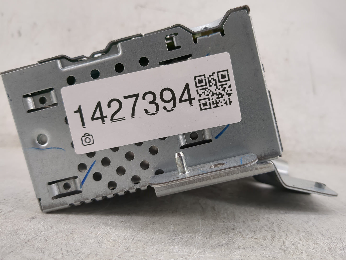 2021-2022 Ford Ecosport Radio AM FM Cd Player Receiver Replacement P/N:LUAGZ0G63V AHU001 Fits Fits 2021 2022 OEM Used Auto P