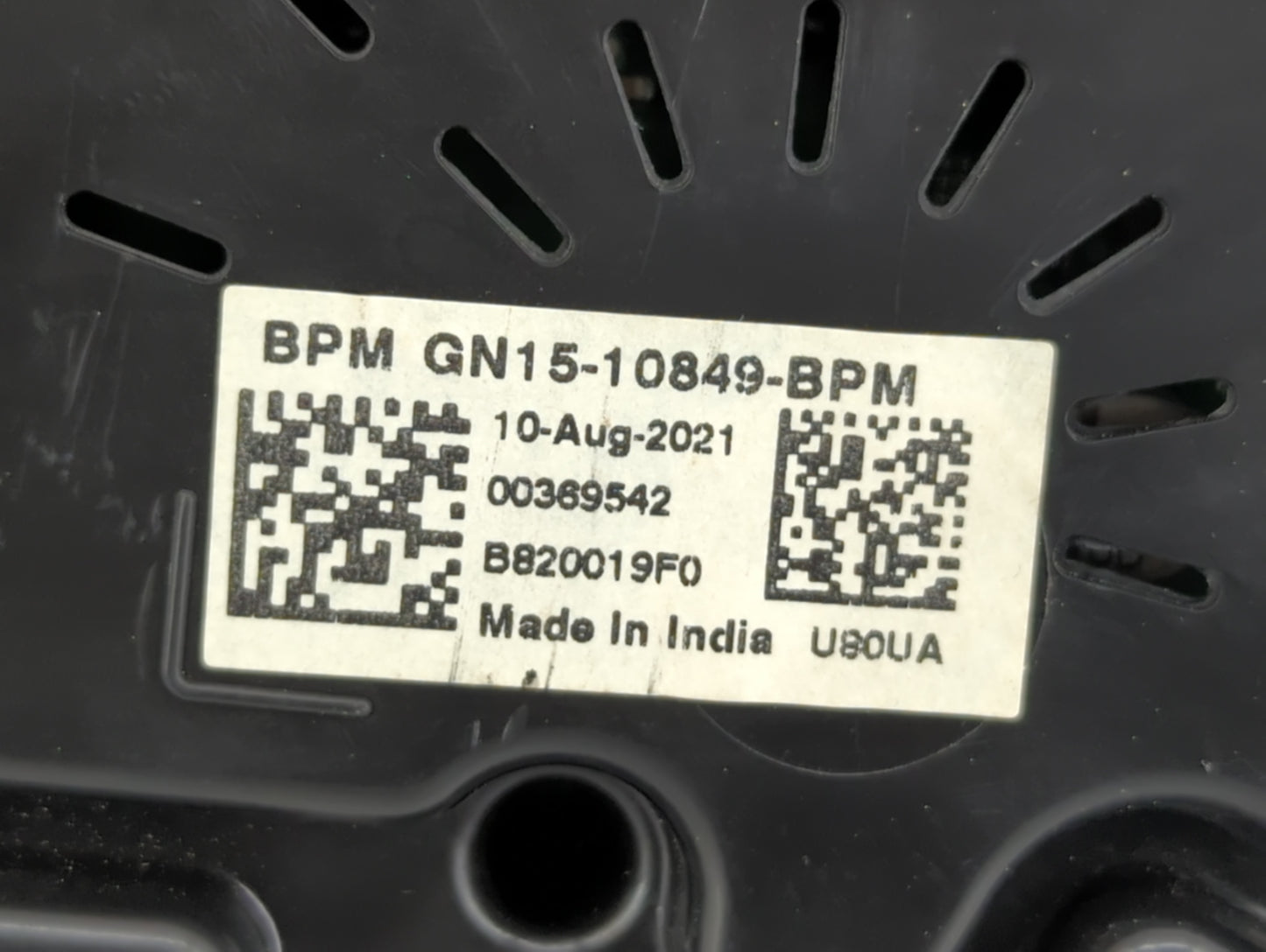 2020-2022 Ford Ecosport Instrument Cluster Speedometer Gauges P/N:B820019F0 GN15-10849-BPM Fits Fits 2020 2021 2022 OEM Used