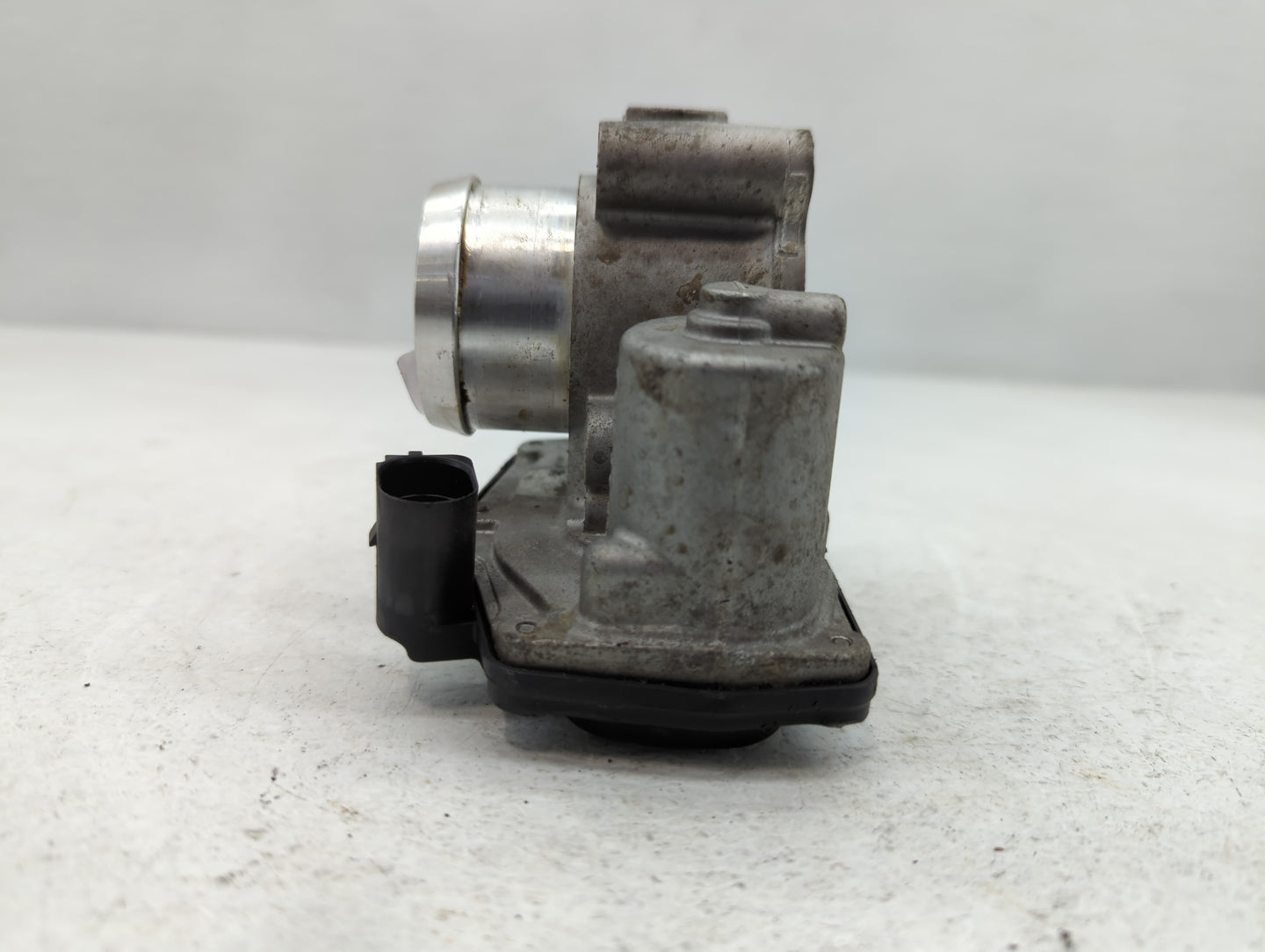 2018-2021 Ford Ecosport Throttle Body P/N:B17 283 0927 CM5G-9F991-GA Fits Fits 2018 2019 2020 2021 OEM Used Auto Parts - Oem