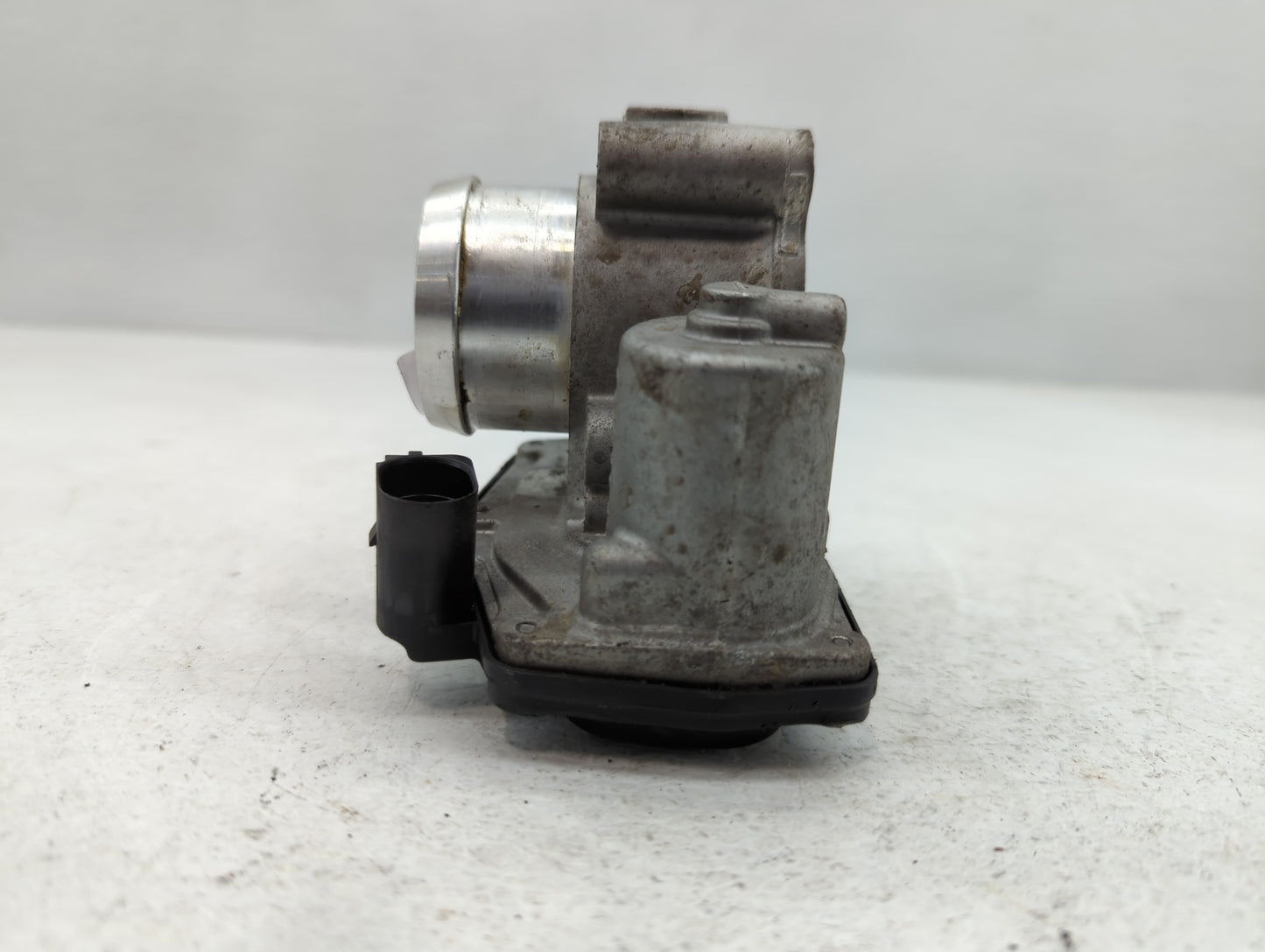 2018-2021 Ford Ecosport Throttle Body P/N:B17 283 0927 CM5G-9F991-GA Fits Fits 2018 2019 2020 2021 OEM Used Auto Parts - Oem