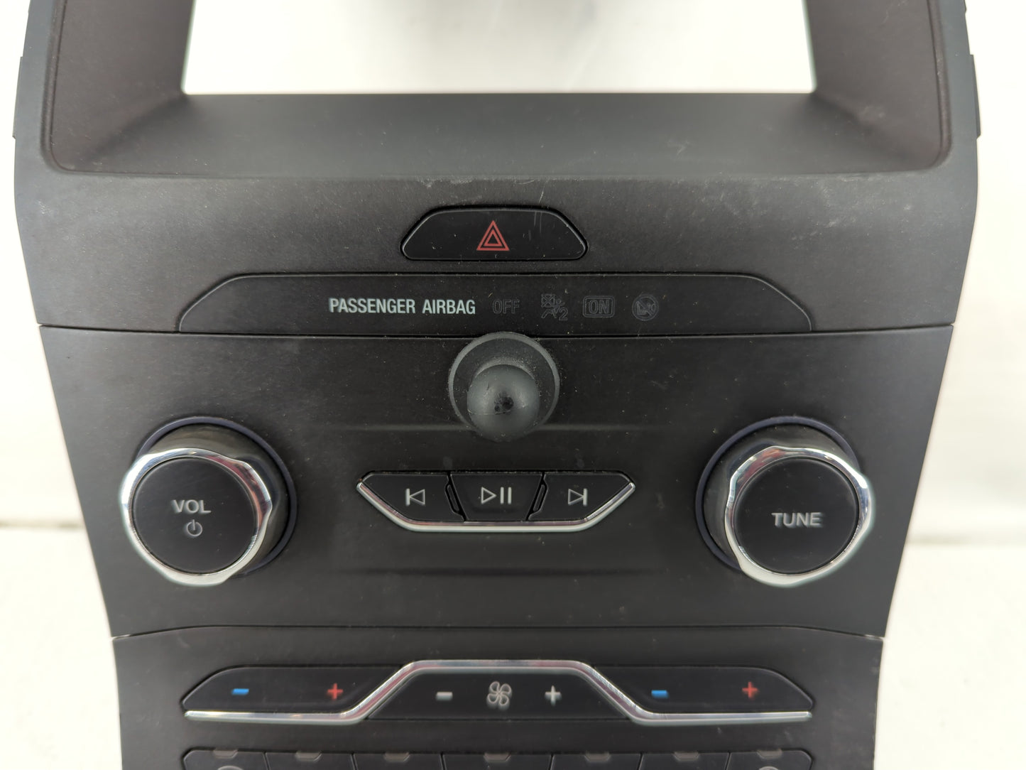 2021 Ford Edge Radio AM FM Cd Player Receiver Replacement P/N:LT4T-18E245-BB Fits OEM Used Auto Parts - Oemusedautoparts1.co