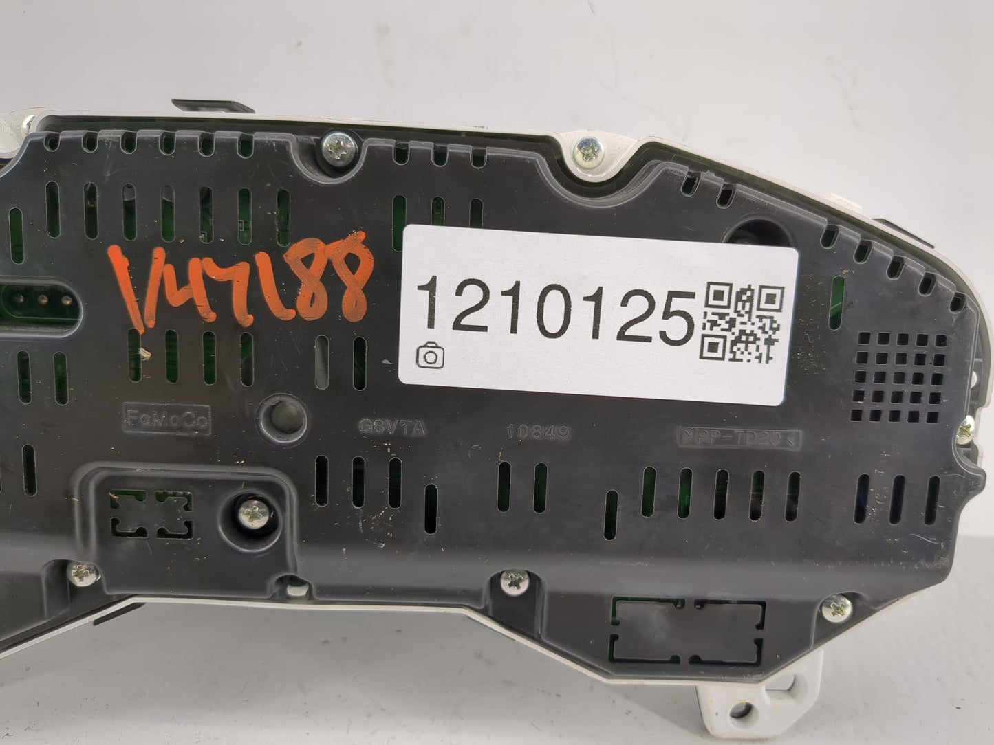 2019-2020 Ford Edge Instrument Cluster Speedometer Gauges Fits Fits 2019 2020 OEM Used Auto Parts - Oemusedautoparts1.com