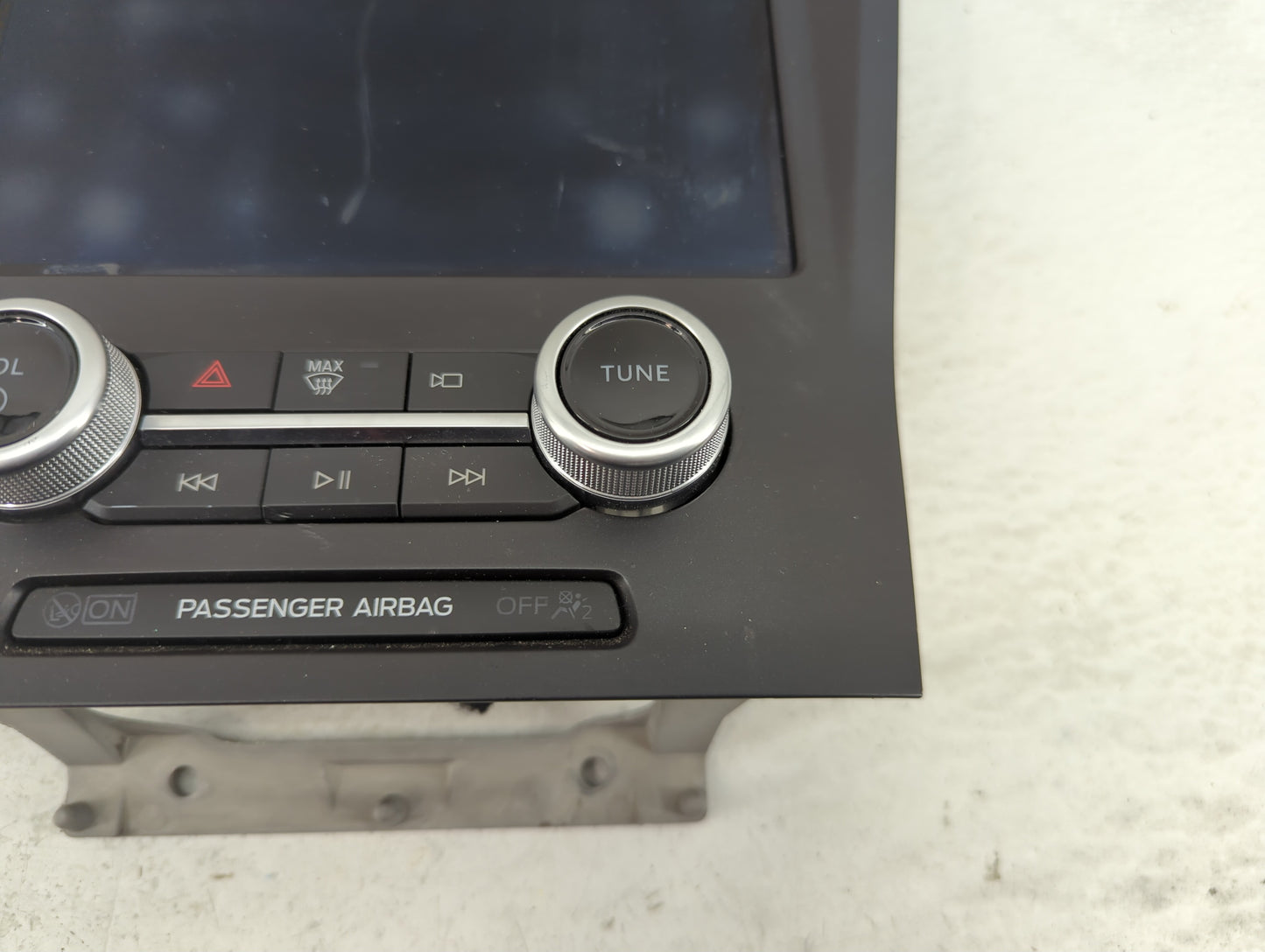 2021 Ford Edge Radio AM FM Cd Player Receiver Replacement P/N:M2GT-14F180-FB M2GT-18B955-FC Fits OEM Used Auto Parts - Oemus