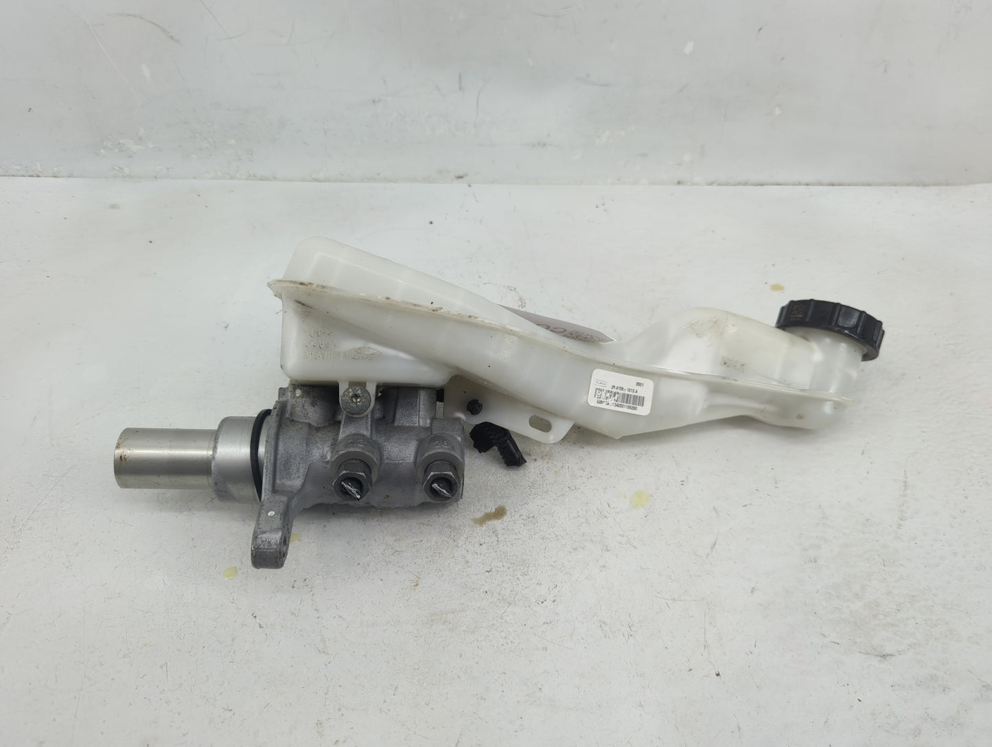 2015-2020 Ford Edge Brake Master Cylinder - Oemusedautoparts1.com