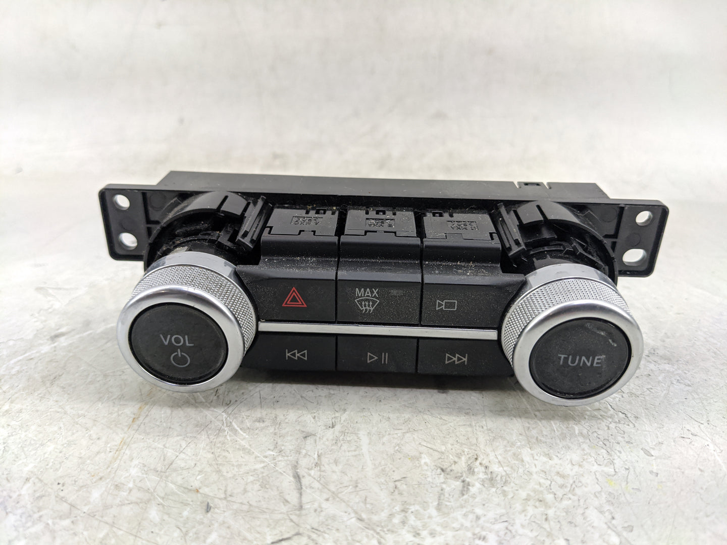 2021 Ford Edge Climate Control Module Temperature AC/Heater Replacement P/N:MT4T-18K811-ABW Fits OEM Used Auto Parts - Oemus