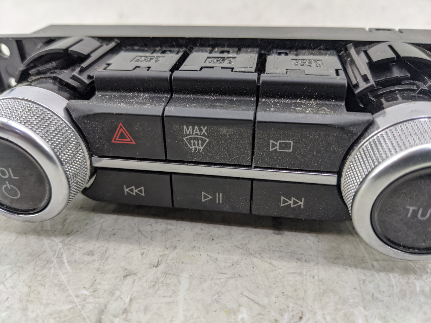 2021 Ford Edge Climate Control Module Temperature AC/Heater Replacement P/N:MT4T-18K811-ABW Fits OEM Used Auto Parts - Oemus