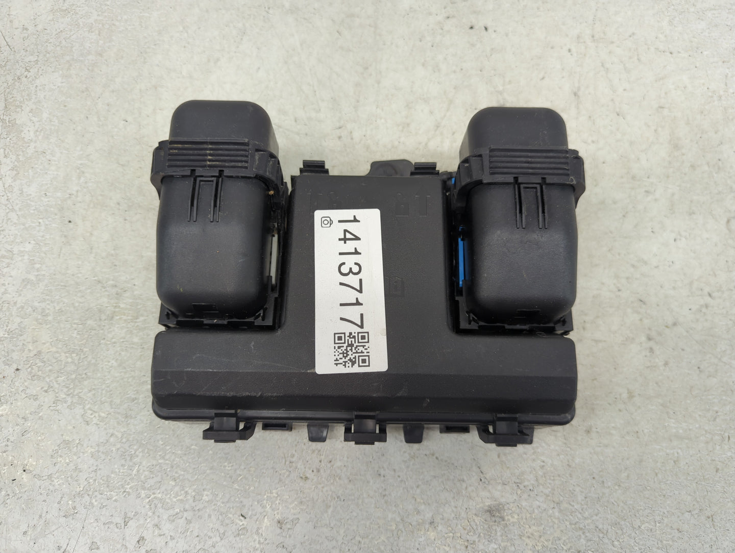 2019-2020 Ford Edge Fusebox Fuse Box Panel Relay Module P/N:G2GT14A075AA Fits Fits 2019 2020 OEM Used Auto Parts - Oemusedau
