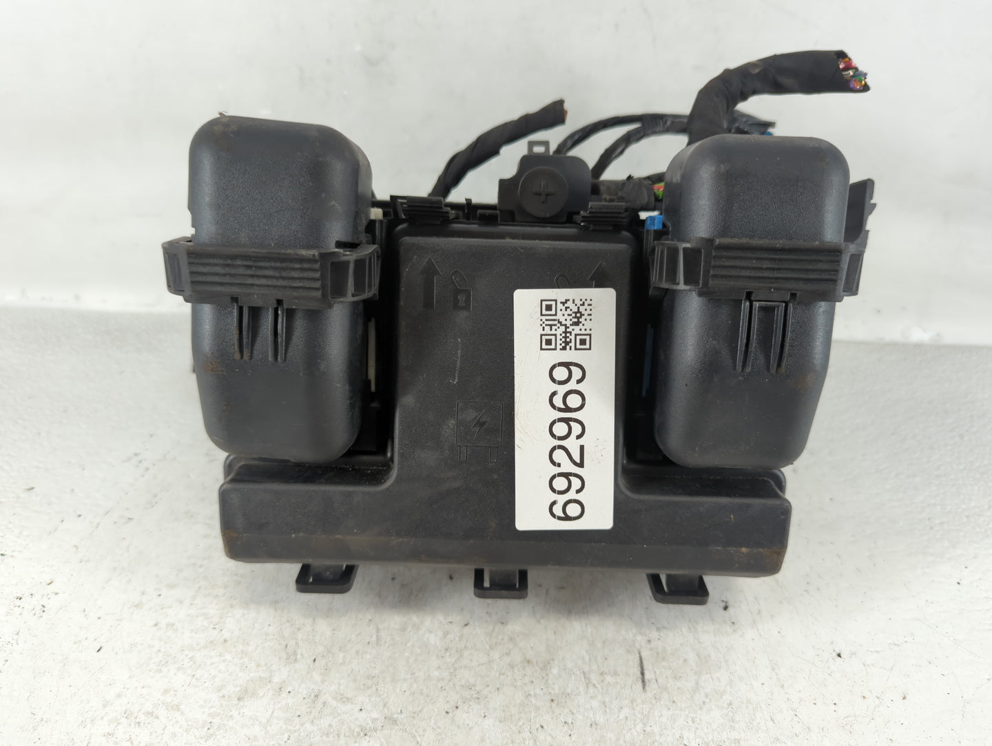 2021 Ford Edge Fusebox Fuse Box Panel Relay Module P/N:K2GT 14D068BC_ Fits OEM Used Auto Parts - Oemusedautoparts1.com