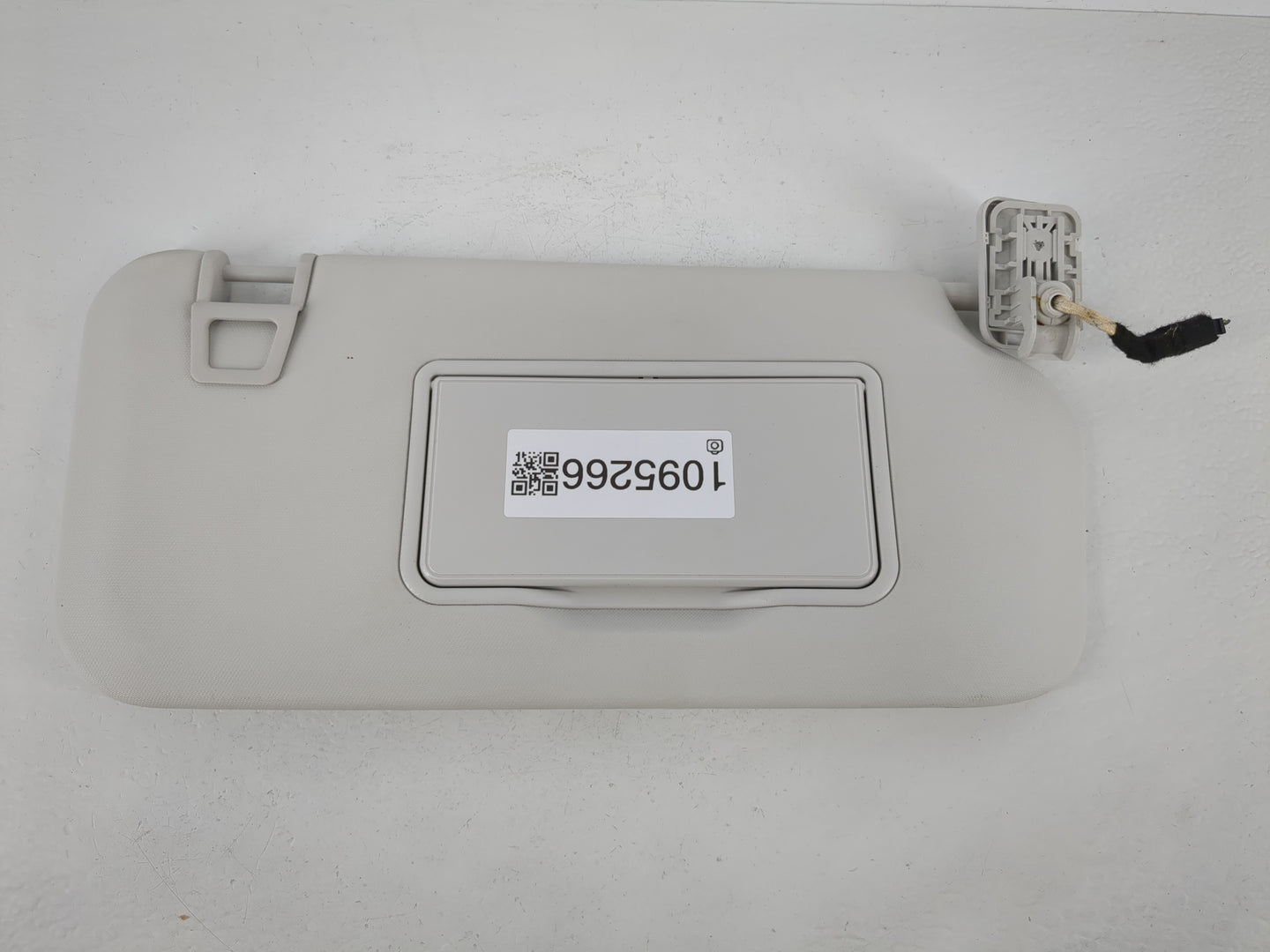 2021-2022 Ford Escape Sun Visor Shade Replacement Passenger Right Mirror Fits Fits 2021 2022 OEM Used Auto Parts - Oemusedau