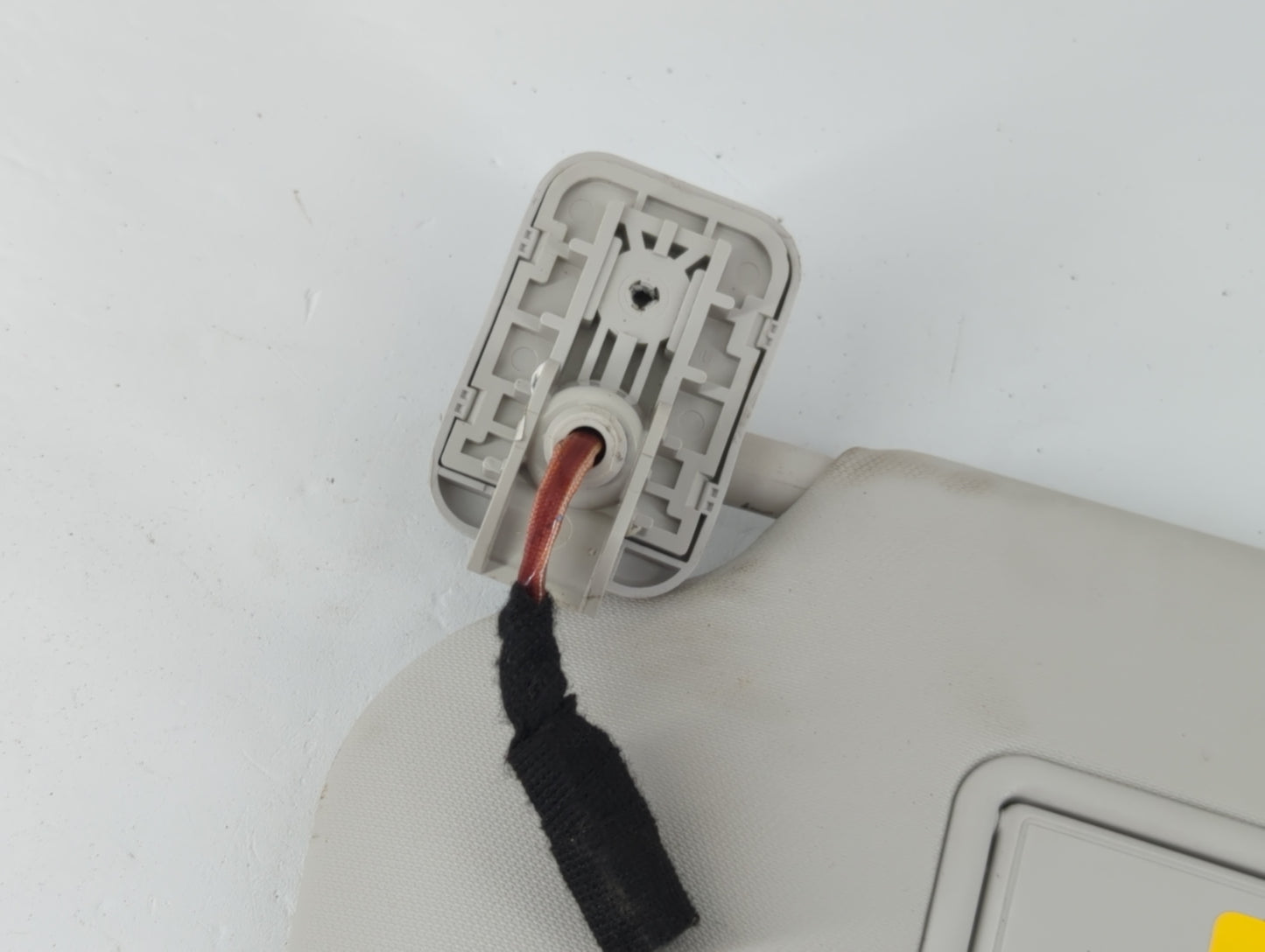 2021 Ford Escape Sun Visor Shade Replacement Driver Left Mirror Fits OEM Used Auto Parts - Oemusedautoparts1.com