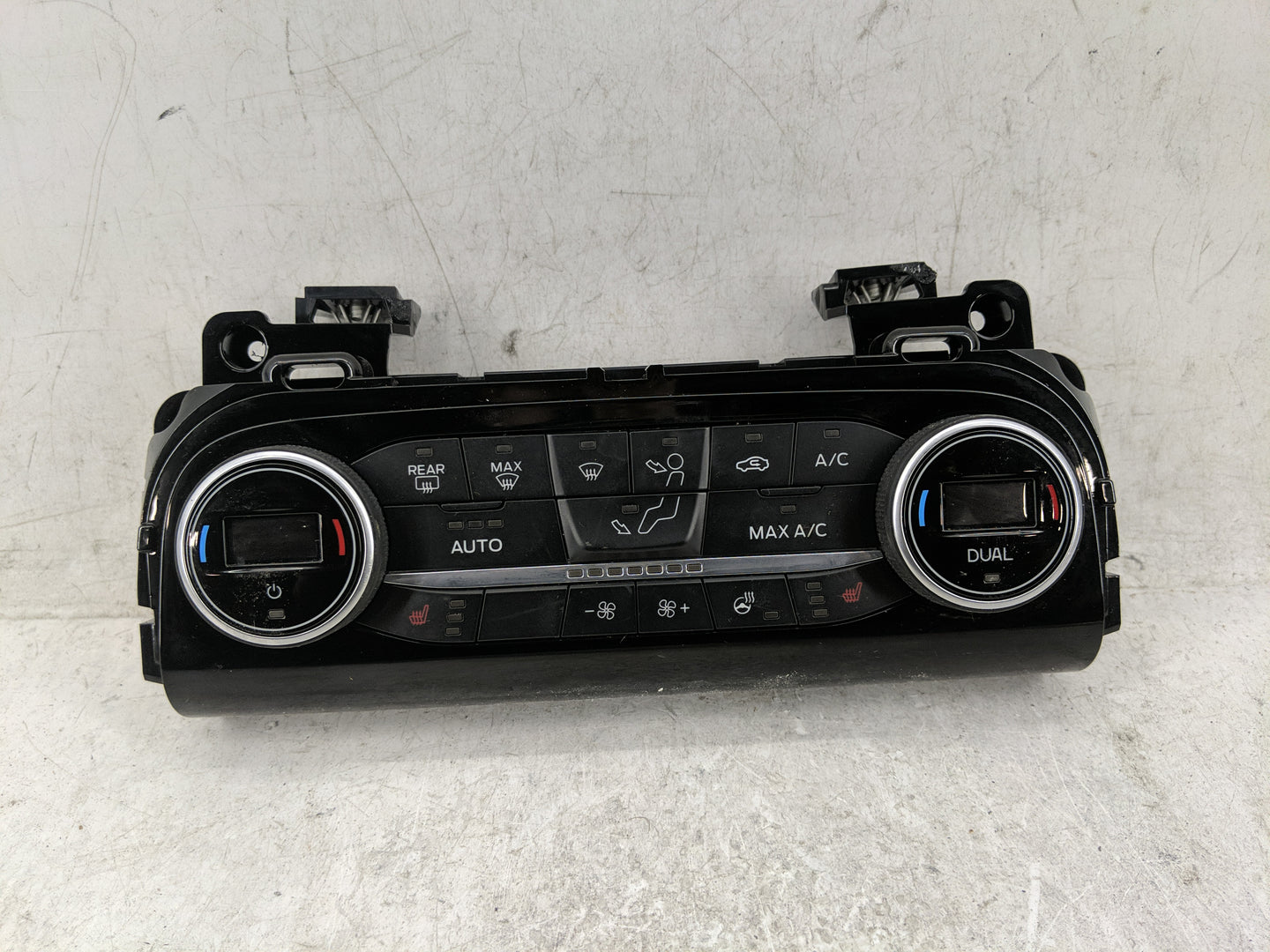 2020-2022 Ford Escape Climate Control Module Temperature AC/Heater Replacement P/N:LJ6T-18C612-GD Fits Fits 2020 2021 2022 O