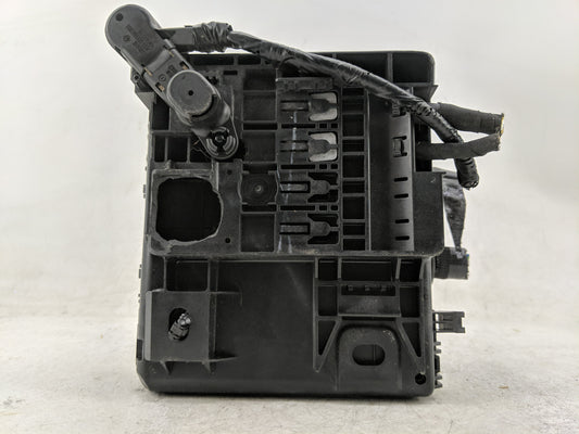 2021-2022 Ford Escape Fusebox Fuse Box Panel Relay Module P/N:JX6T-14A094-AE Fits Fits 2021 2022 OEM Used Auto Parts - Oemus