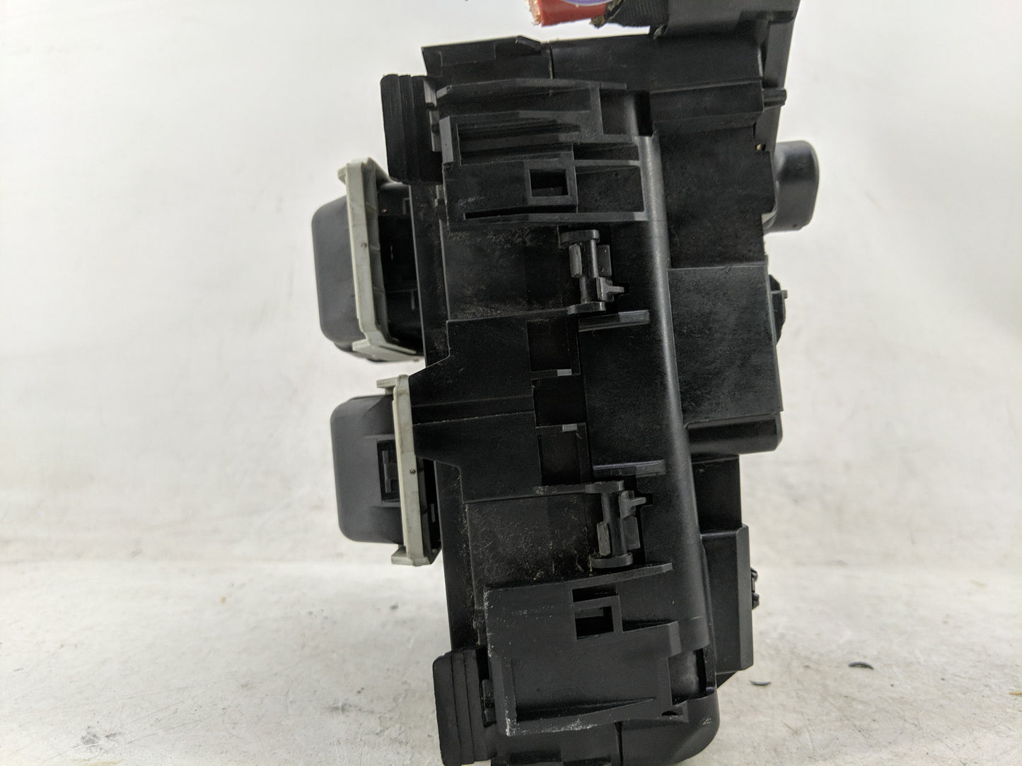 2021-2022 Ford Escape Fusebox Fuse Box Panel Relay Module P/N:JX6T-14A094-AE Fits Fits 2021 2022 OEM Used Auto Parts - Oemus