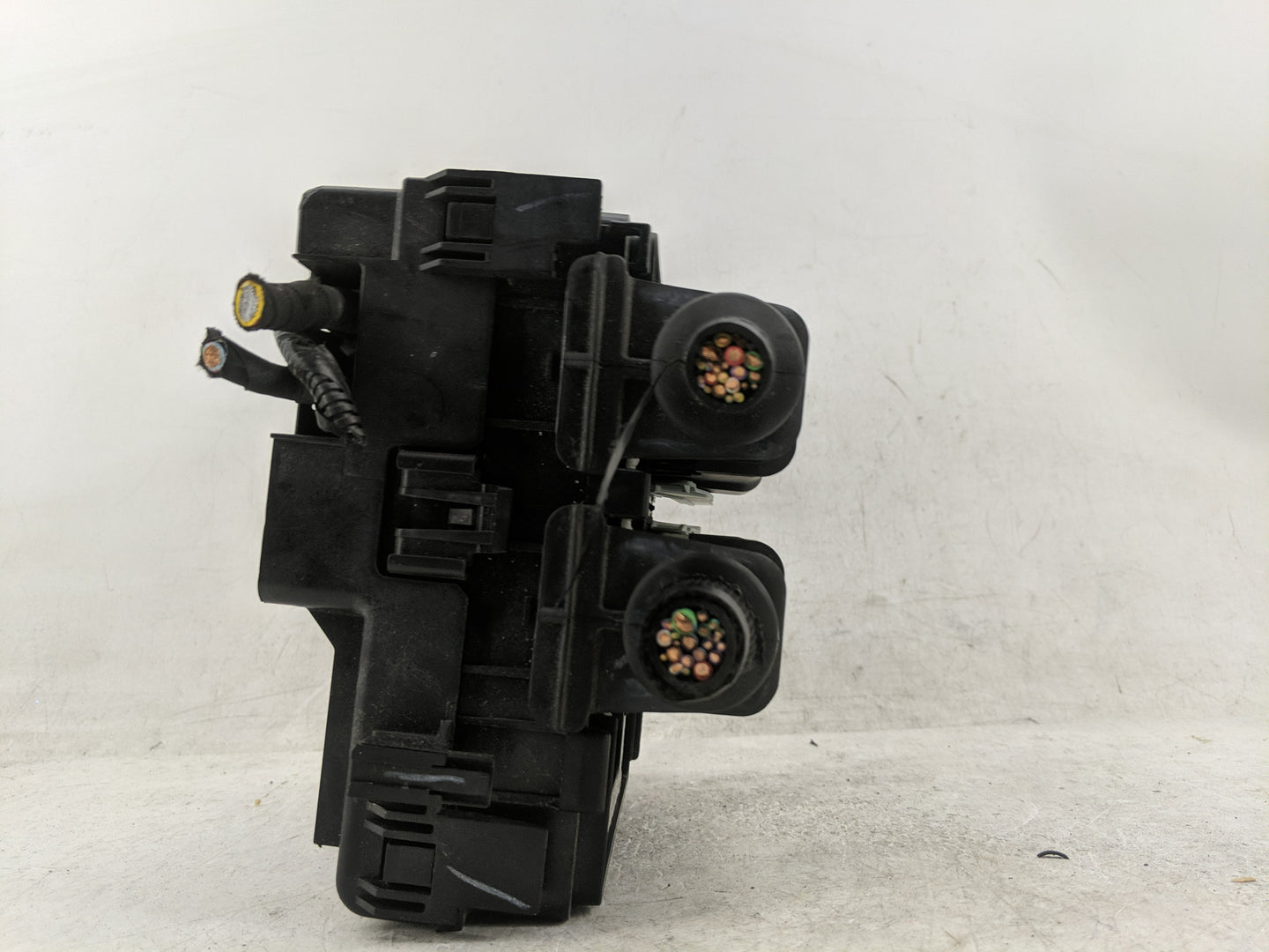 2021-2022 Ford Escape Fusebox Fuse Box Panel Relay Module P/N:JX6T-14A094-AE Fits Fits 2021 2022 OEM Used Auto Parts - Oemus