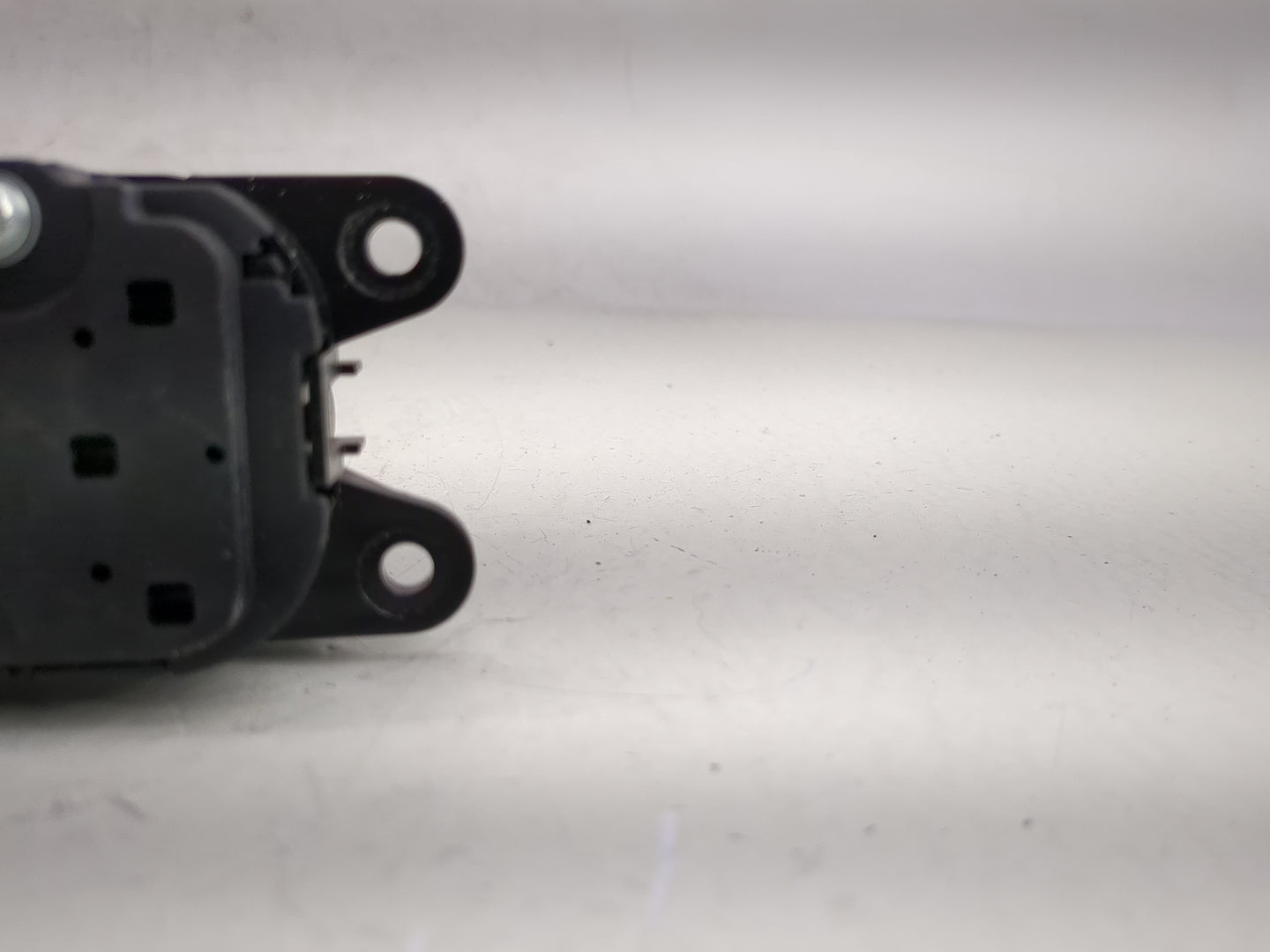 2021-2022 Ford Escape Radio Control Panel - Oemusedautoparts1.com