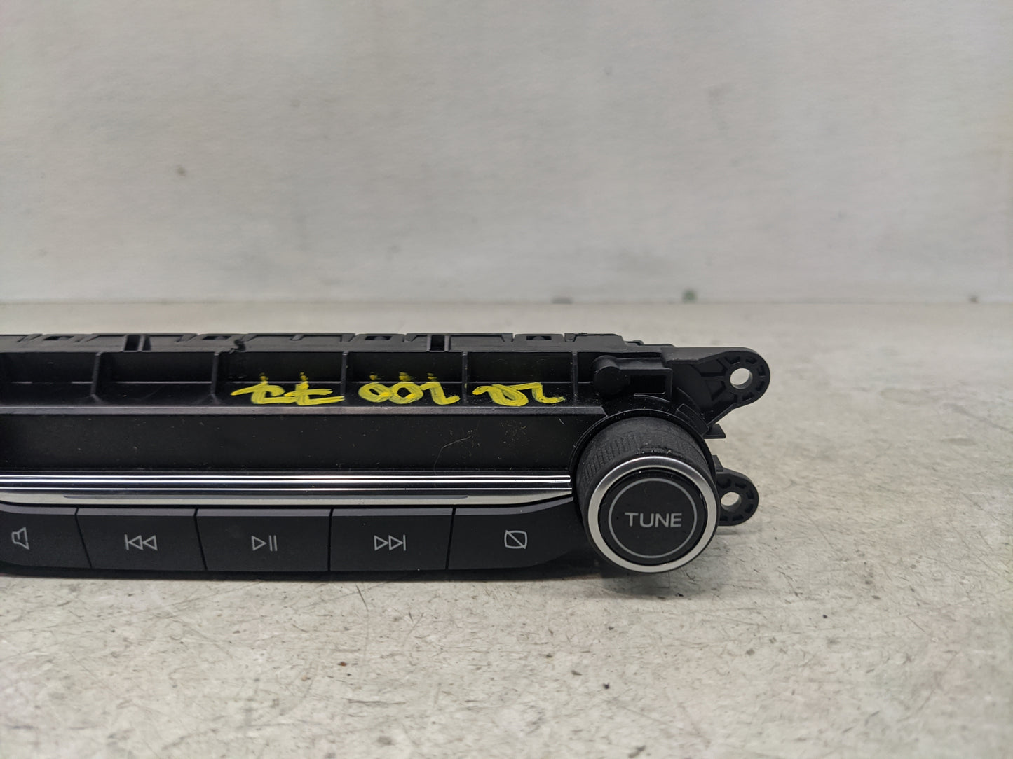 2021-2022 Ford Escape Radio Control Panel - Oemusedautoparts1.com