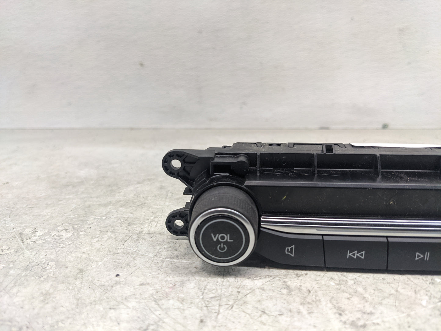 2021-2022 Ford Escape Radio Control Panel - Oemusedautoparts1.com