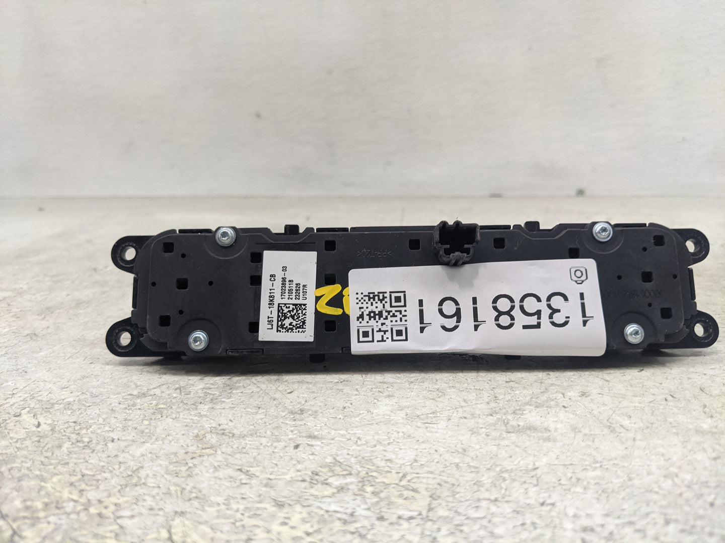 2021-2022 Ford Escape Radio Control Panel - Oemusedautoparts1.com