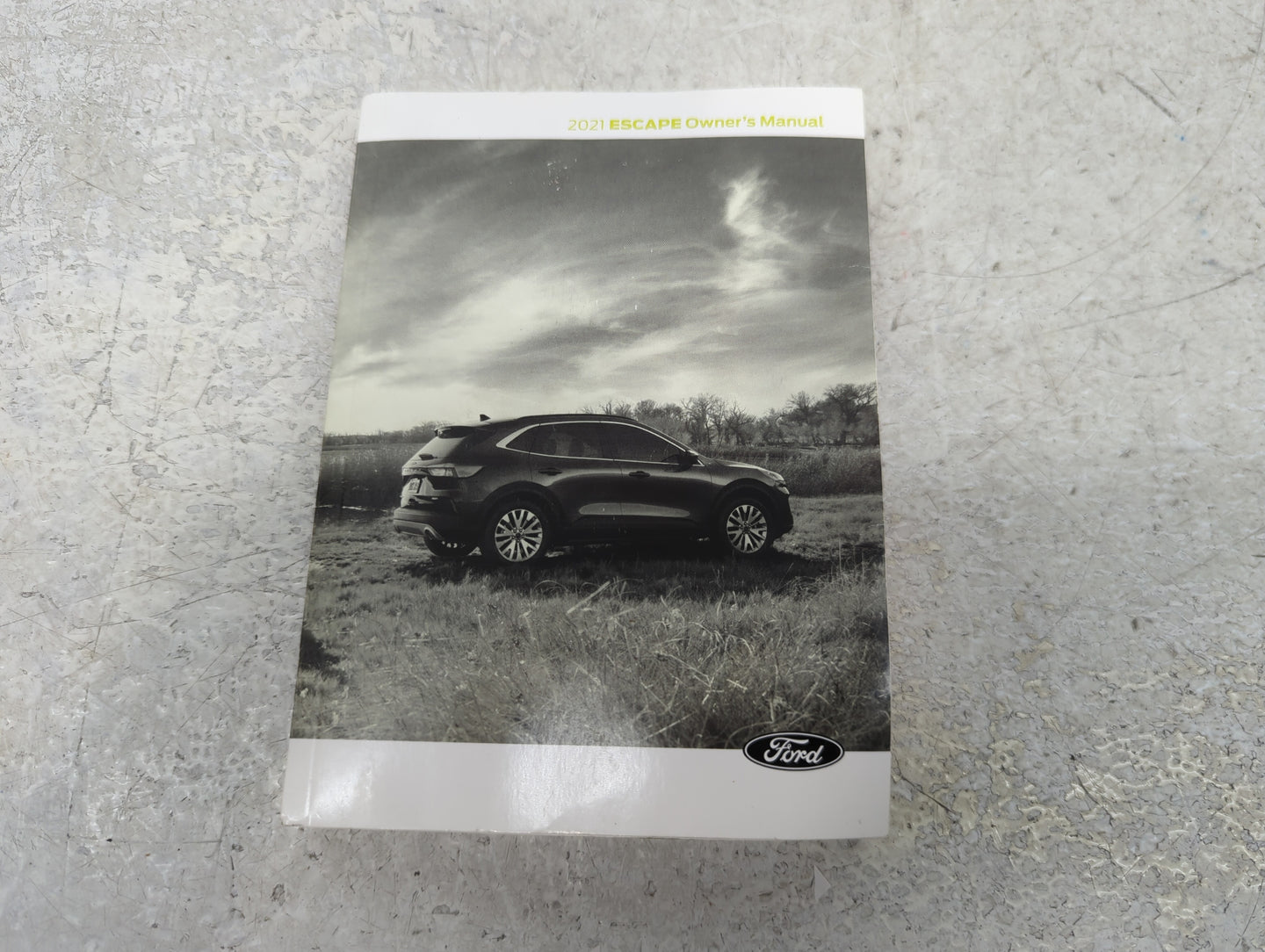 2021 Ford Escape Owners Manual Book Guide P/N:MJ5J19A321AA OEM Used Auto Parts - Oemusedautoparts1.com