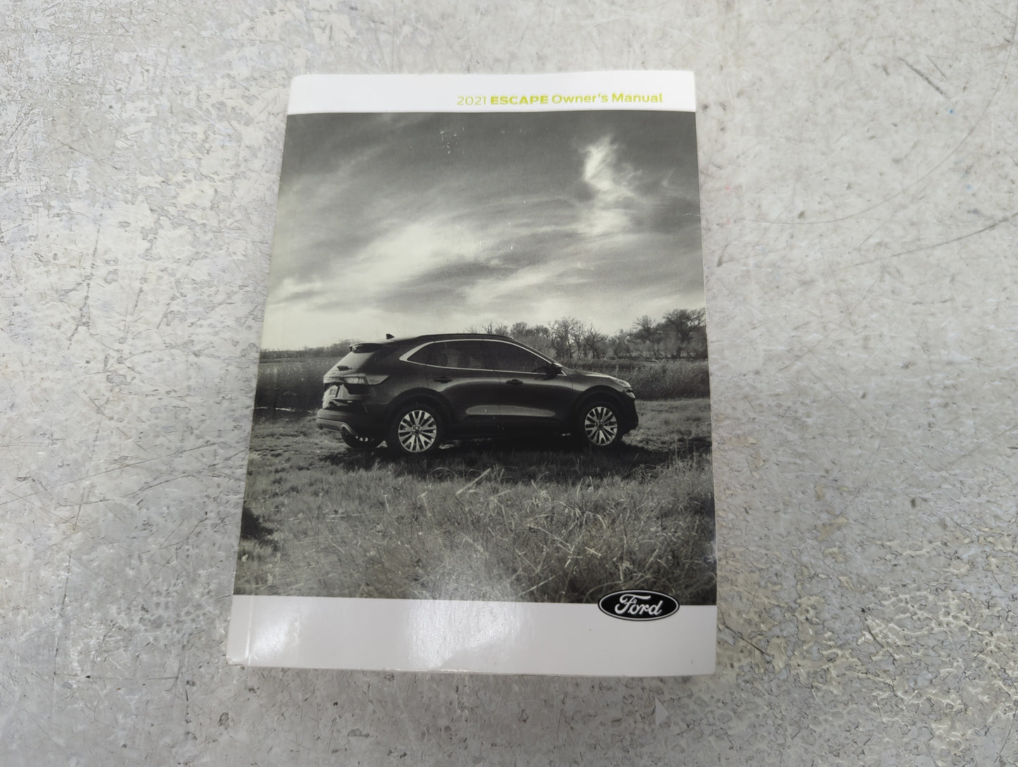 2021 Ford Escape Owners Manual Book Guide P/N:MJ5J19A321AA OEM Used Auto Parts - Oemusedautoparts1.com