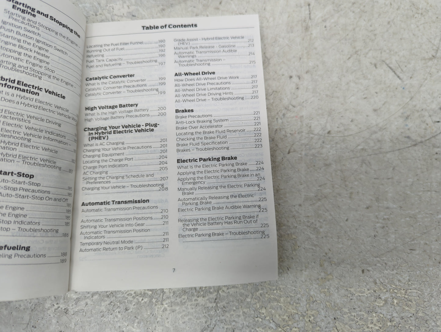2021 Ford Escape Owners Manual Book Guide P/N:MJ5J19A321AA OEM Used Auto Parts - Oemusedautoparts1.com