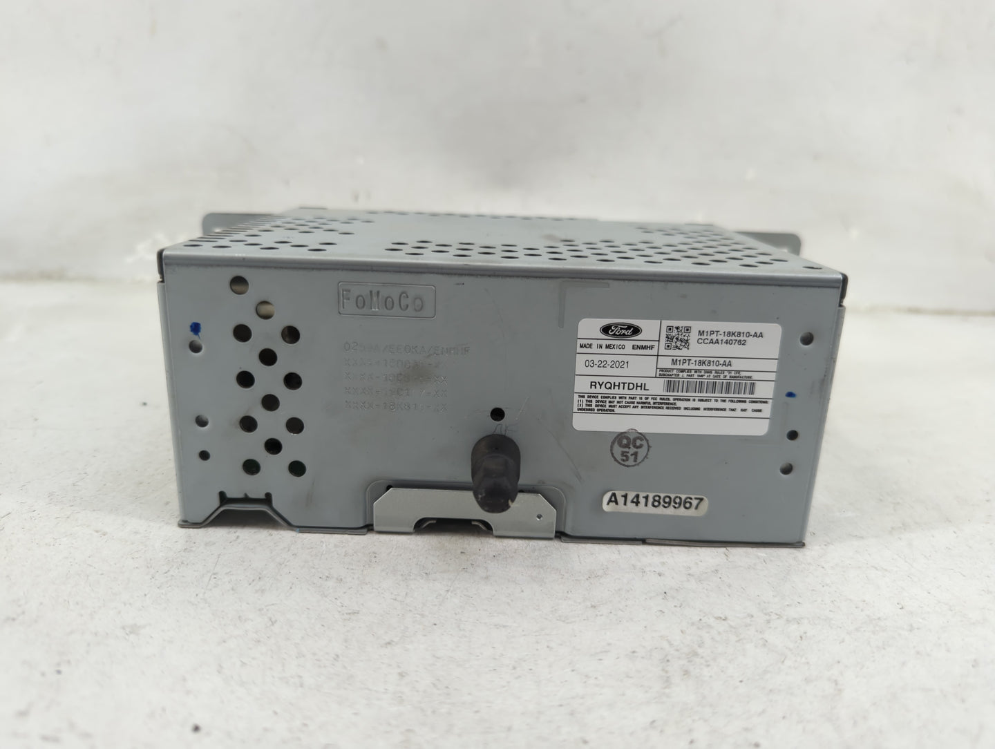 2021-2022 Ford Escape Radio AM FM Cd Player Receiver Replacement P/N:M1PT-18K810-AA CCAA140762 Fits Fits 2021 2022 OEM Used 