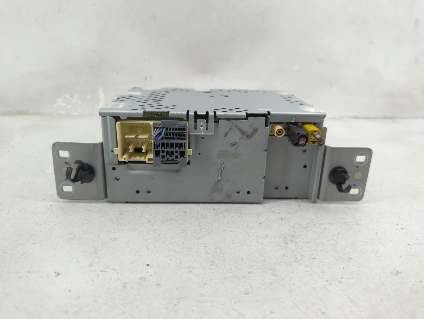 2021-2022 Ford Escape Radio AM FM Cd Player Receiver Replacement P/N:M1PT-18K810-AA CCAA140762 Fits Fits 2021 2022 OEM Used 