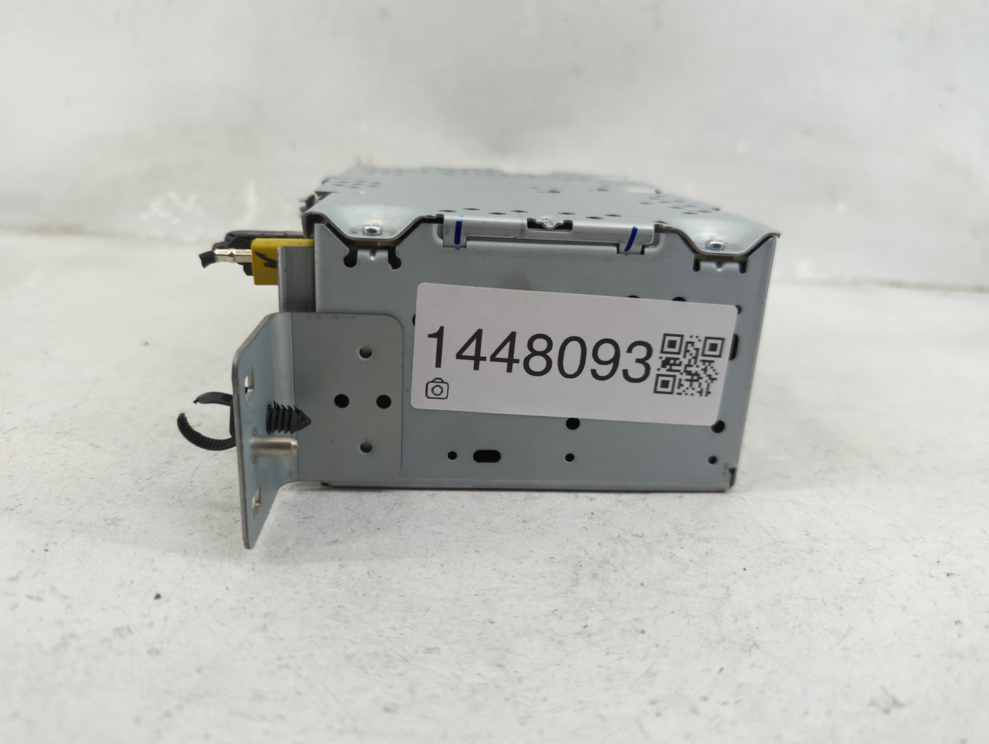 2021-2022 Ford Escape Radio AM FM Cd Player Receiver Replacement P/N:M1PT-18K810-AA CCAA140762 Fits Fits 2021 2022 OEM Used 