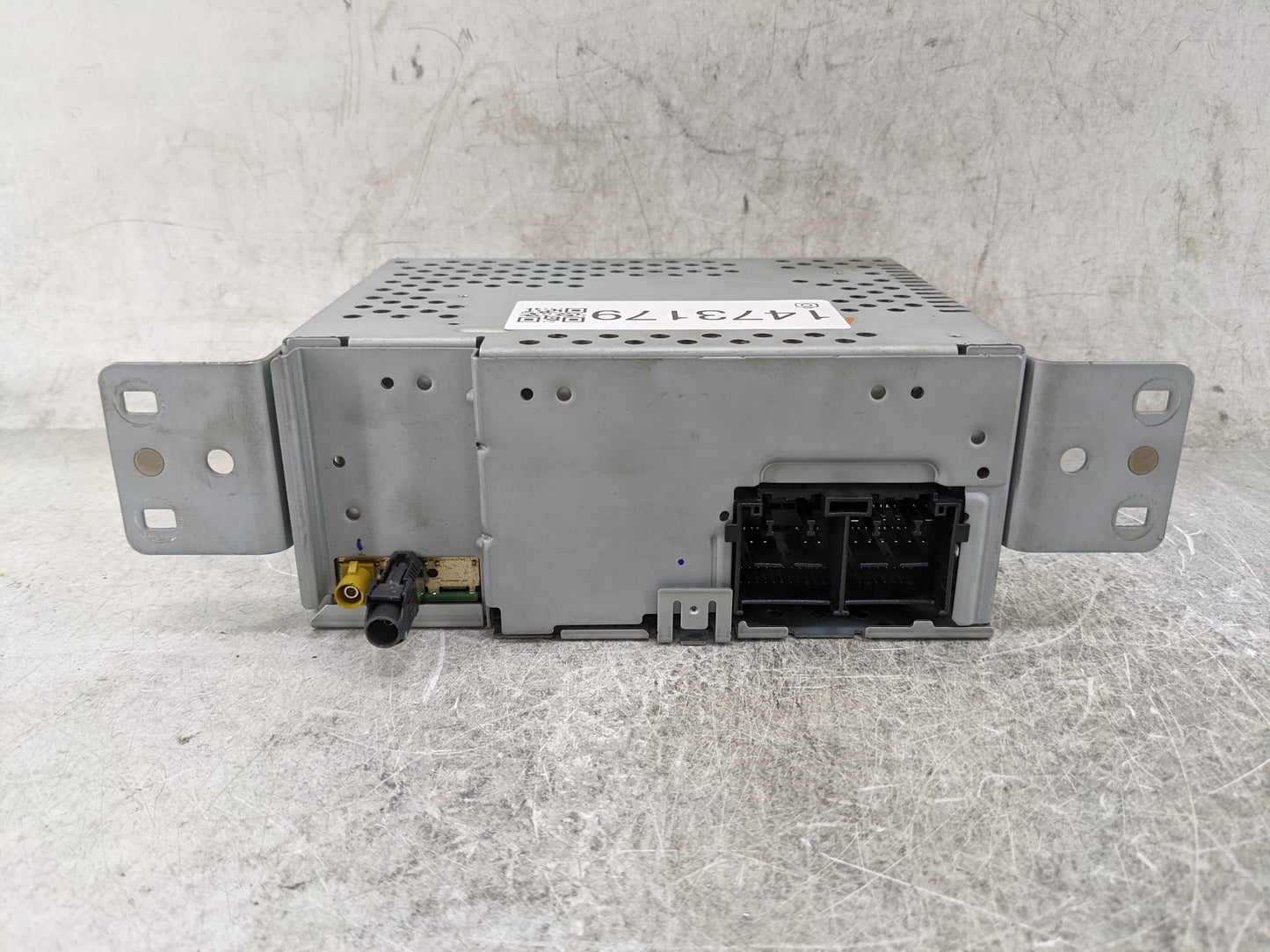 2021 Ford Escape Radio AM FM Cd Player Receiver Replacement P/N:M1PT-18K810-AB CCAB150937 Fits OEM Used Auto Parts - Oemused