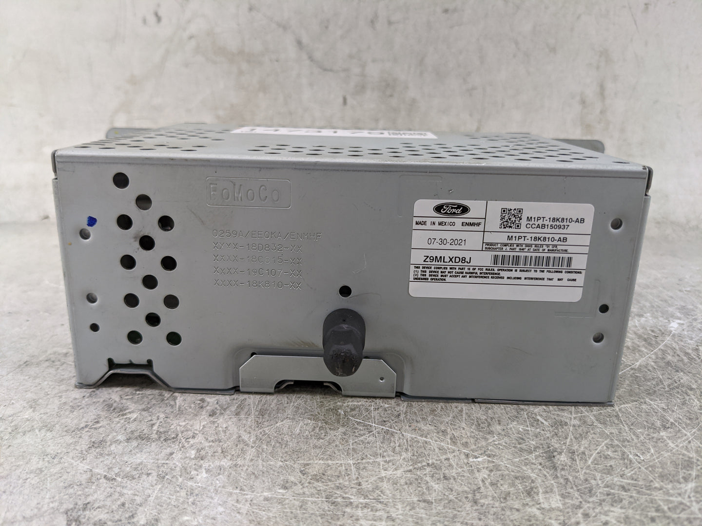 2021 Ford Escape Radio AM FM Cd Player Receiver Replacement P/N:M1PT-18K810-AB CCAB150937 Fits OEM Used Auto Parts - Oemused