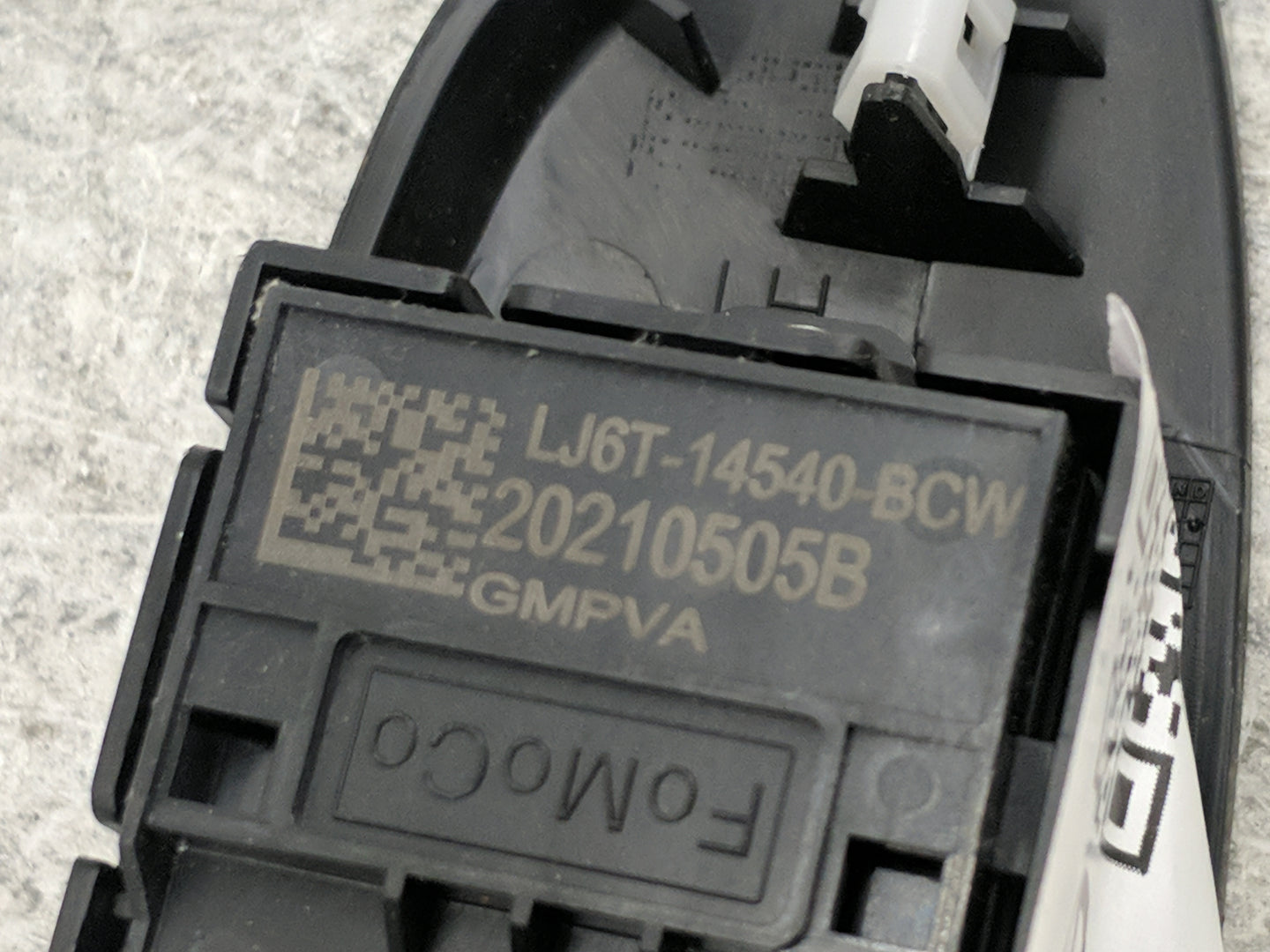 2020-2022 Ford Escape Master Power Window Switch Replacement Driver Side Left P/N:LJ6T-14540-BCW Fits Fits 2020 2021 2022 OE
