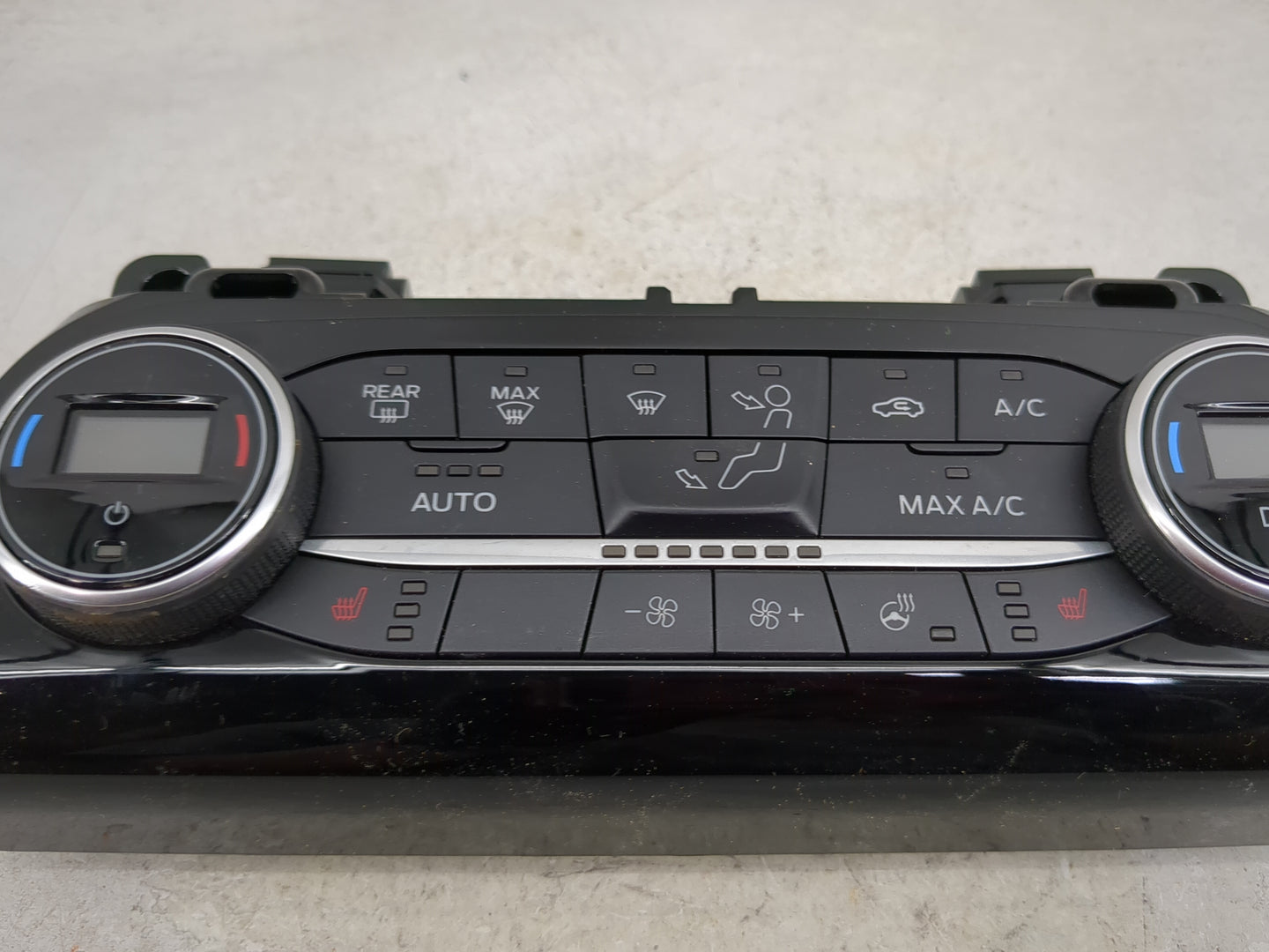 2020-2022 Ford Escape Climate Control Module Temperature AC/Heater Replacement P/N:LJ6T-18C612-GD Fits Fits 2020 2021 2022 O