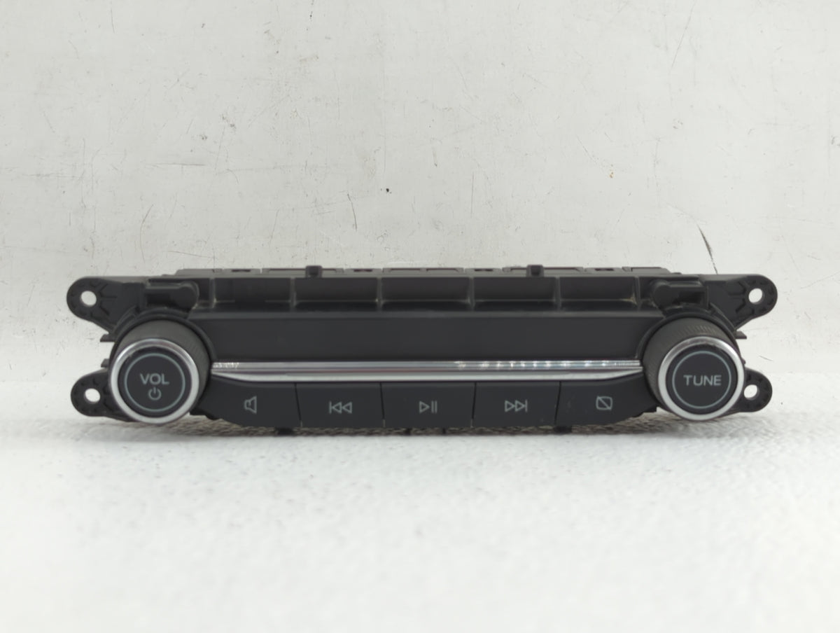 2021 Ford Escape Am Fm Cd Player Radio Receiver 338780 - Oemusedautoparts1.com